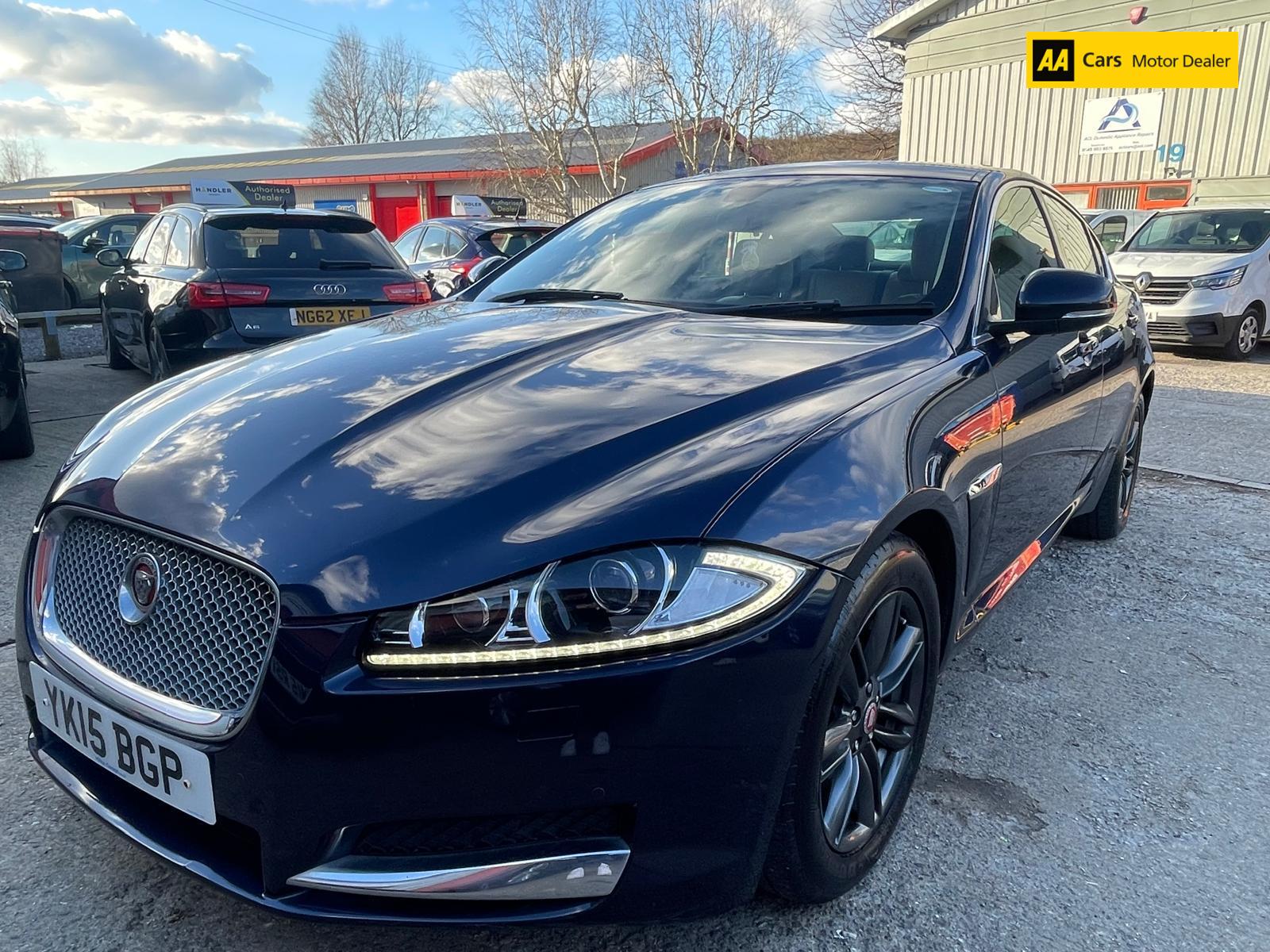 Jaguar XF 2.2d Luxury Saloon 4dr Diesel Auto Euro 5 (s/s) (163 ps)