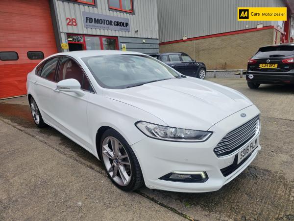Ford Mondeo 2.0 TDCi Titanium Hatchback 5dr Diesel Powershift Euro 6 (s/s) (180 ps)