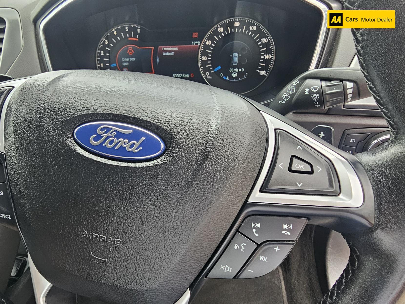Ford Mondeo 2.0 TDCi Titanium Hatchback 5dr Diesel Powershift Euro 6 (s/s) (180 ps)