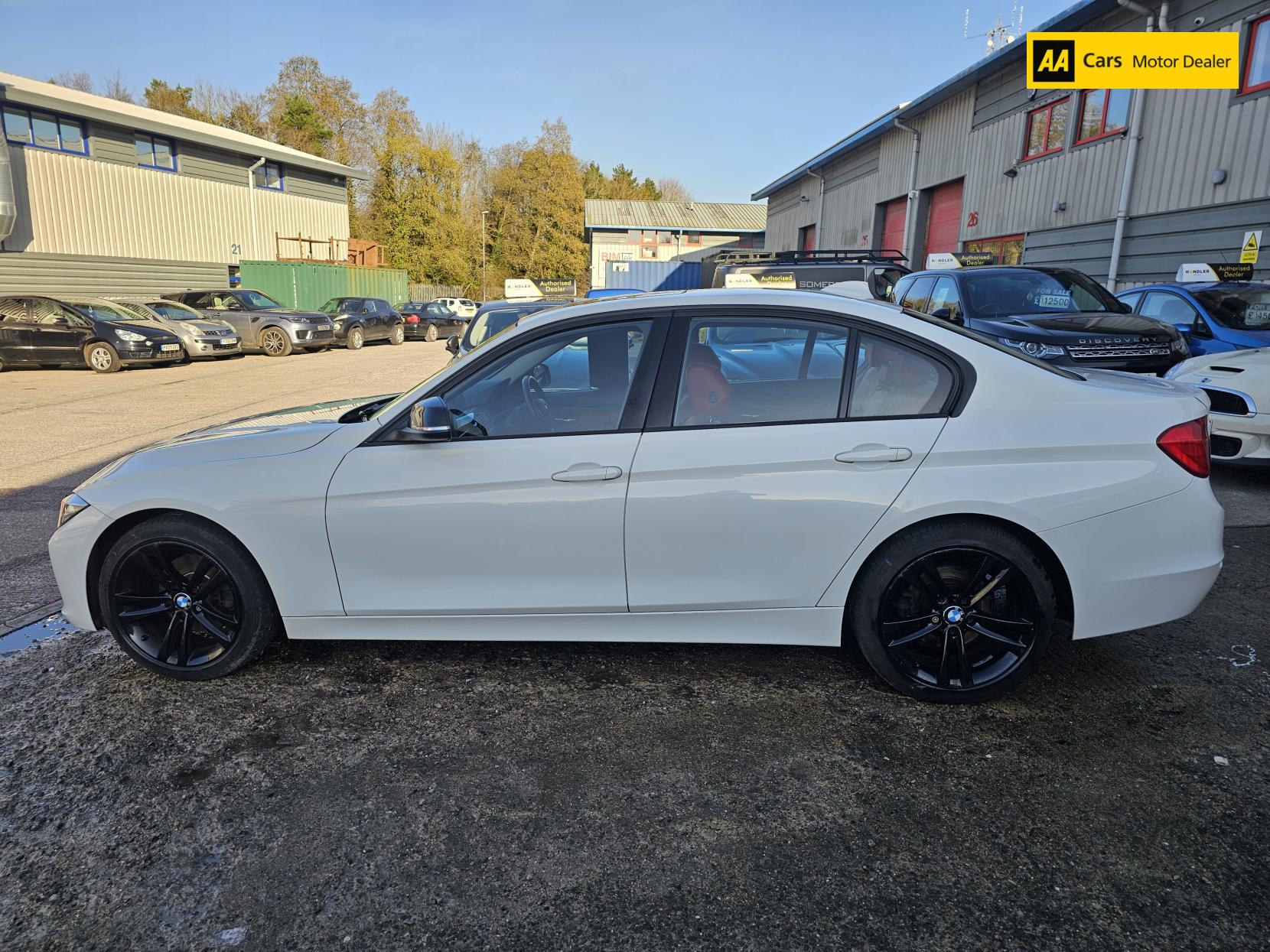 BMW 3 Series 2.0 320d Sport Saloon 4dr Diesel Auto Euro 5 (s/s) (184 ps)