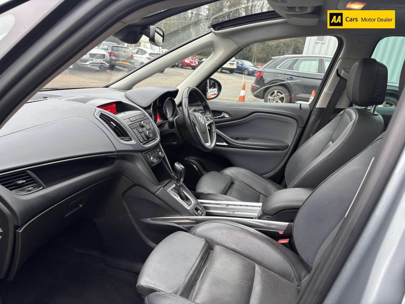 Vauxhall Zafira Tourer 2.0 CDTi Elite MPV 5dr Diesel Auto Euro 5 (165 ps)