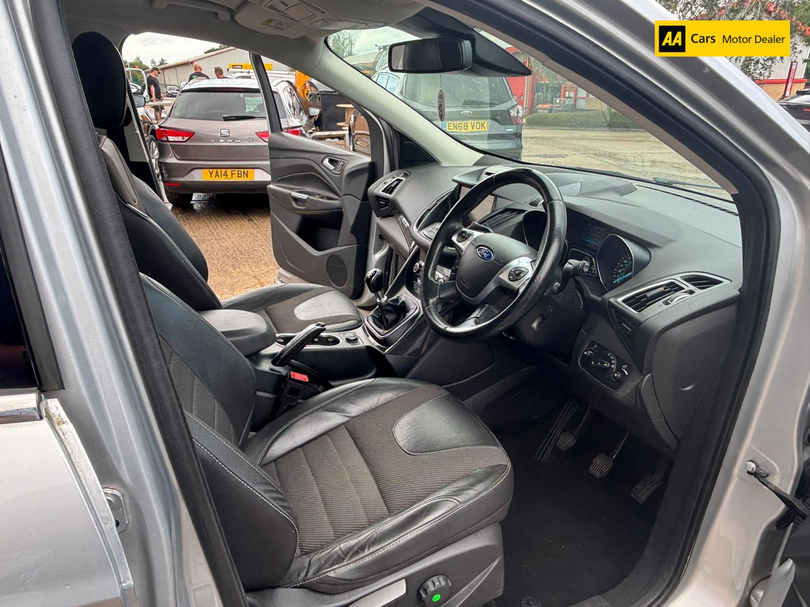 Ford Kuga 2.0 TDCi Titanium SUV 5dr Diesel Manual AWD Euro 6 (s/s) (180 ps)