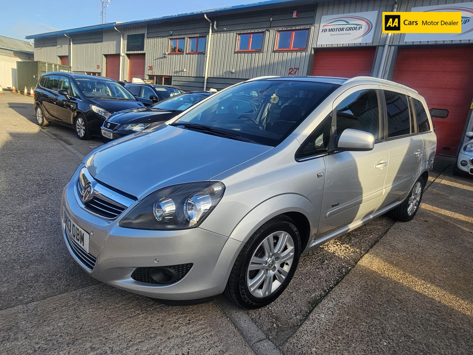 Vauxhall Zafira 1.7 CDTi ecoFLEX Design MPV 5dr Diesel Manual Euro 5 (SNav) (110 ps)