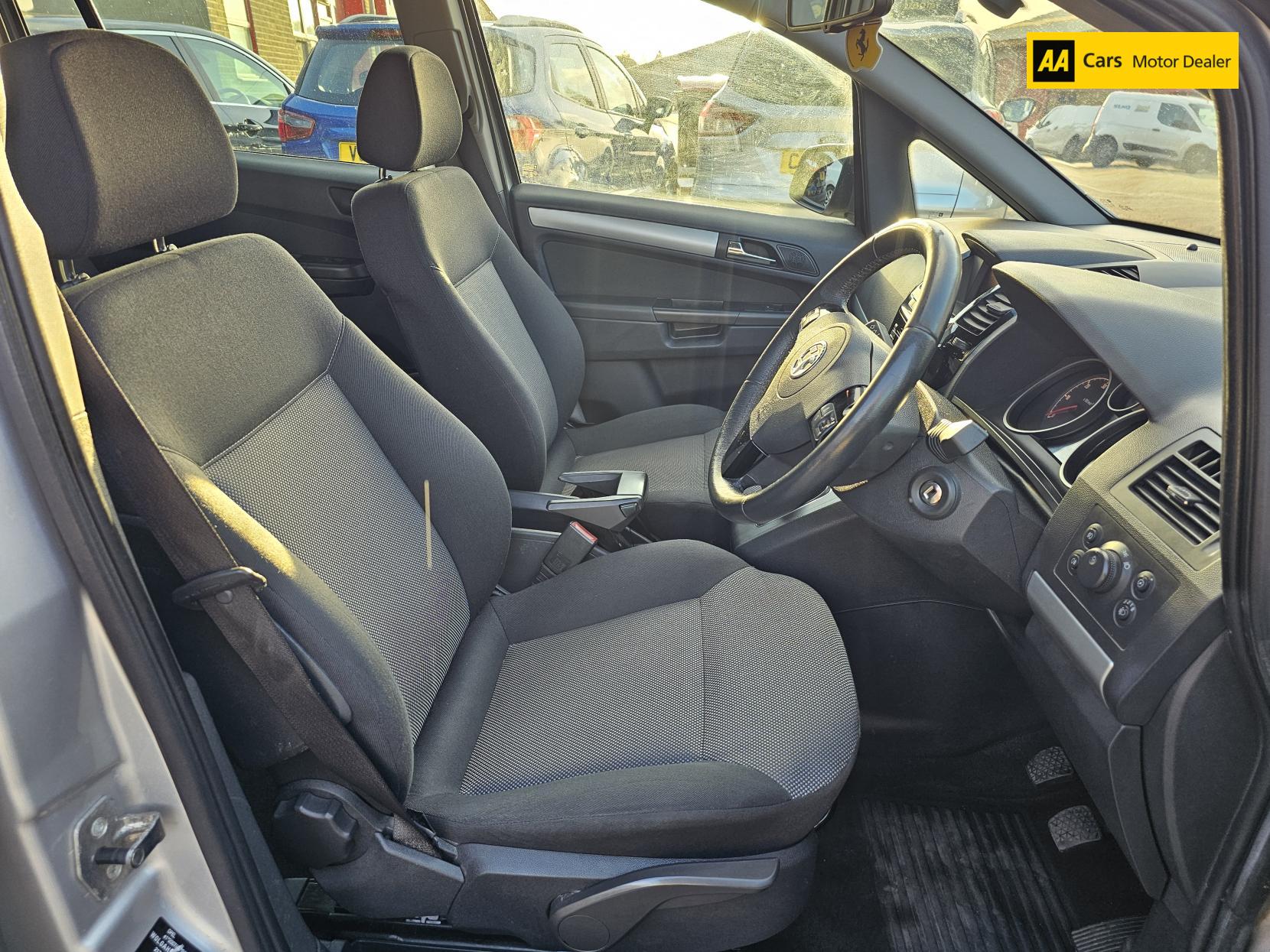Vauxhall Zafira 1.7 CDTi ecoFLEX Design MPV 5dr Diesel Manual Euro 5 (SNav) (110 ps)