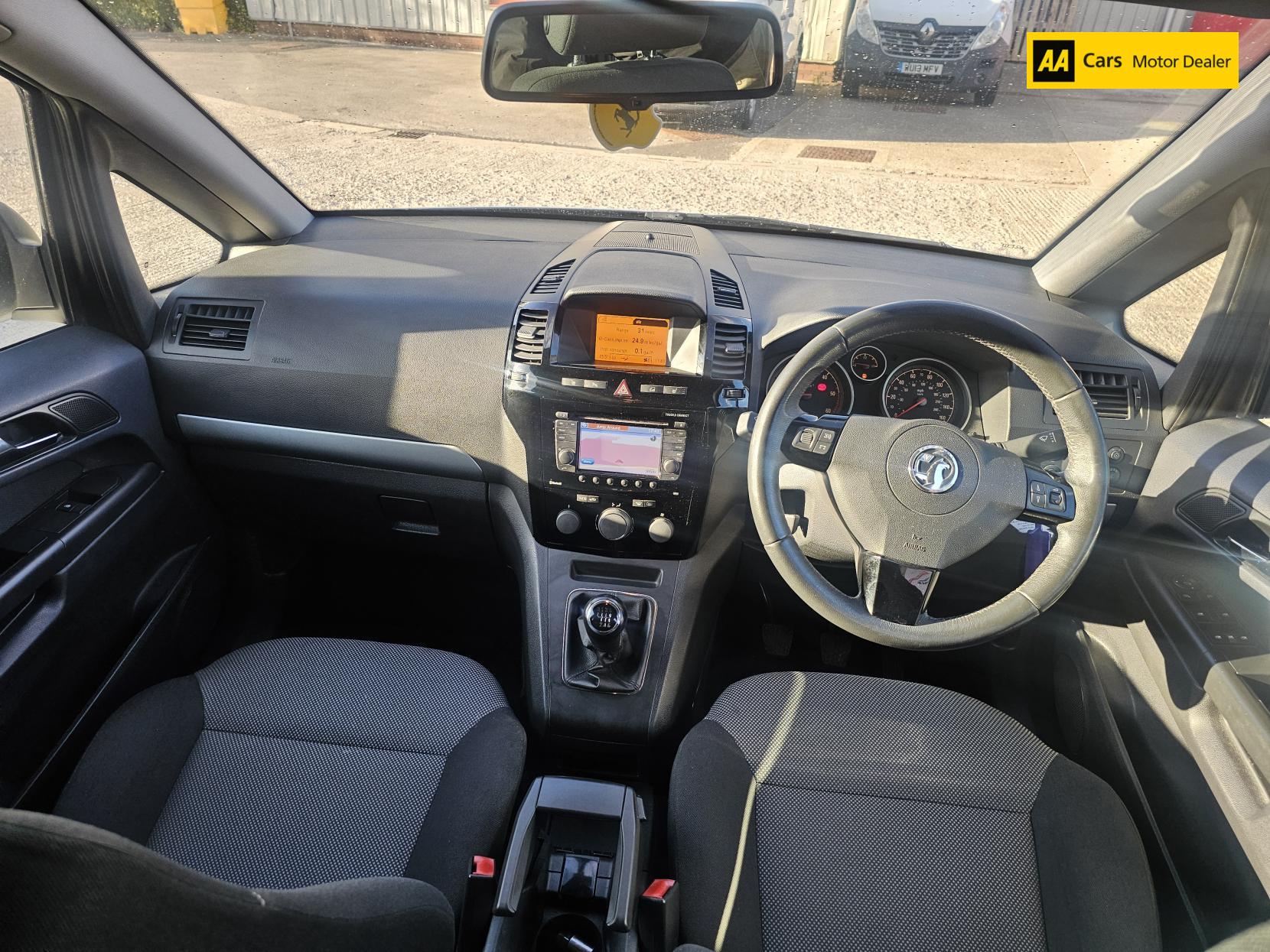 Vauxhall Zafira 1.7 CDTi ecoFLEX Design MPV 5dr Diesel Manual Euro 5 (SNav) (110 ps)