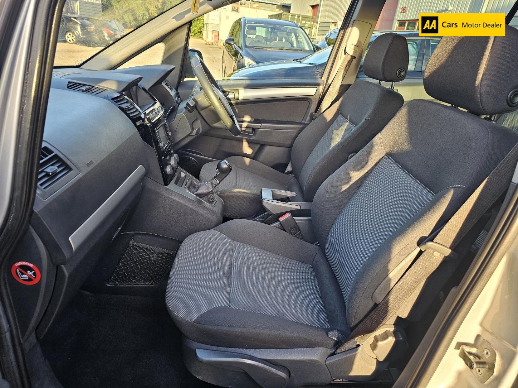 Vauxhall Zafira 1.7 CDTi ecoFLEX Design MPV 5dr Diesel Manual Euro 5 (SNav) (110 ps)