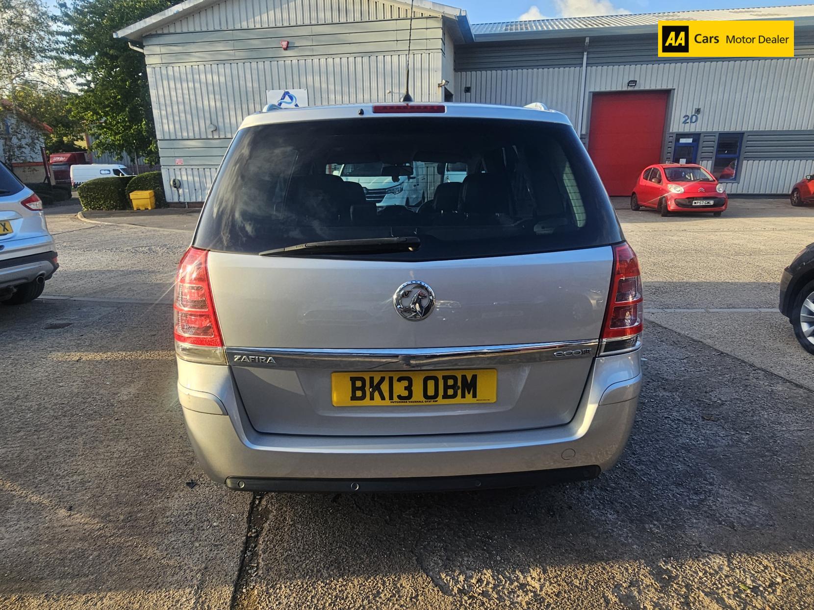 Vauxhall Zafira 1.7 CDTi ecoFLEX Design MPV 5dr Diesel Manual Euro 5 (SNav) (110 ps)