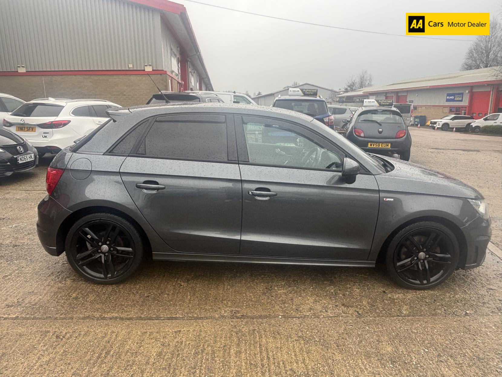 Audi A1 1.4 TFSI S line Sportback 5dr Petrol S Tronic Euro 5 (s/s) (122 ps)