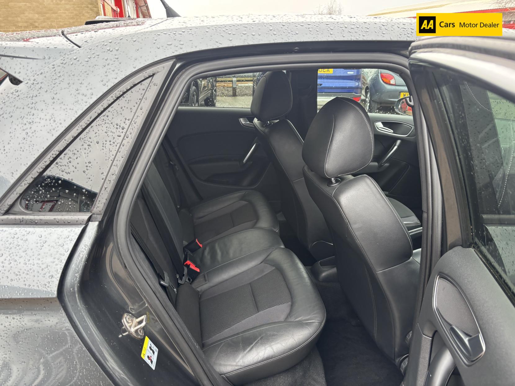 Audi A1 1.4 TFSI S line Sportback 5dr Petrol S Tronic Euro 5 (s/s) (122 ps)