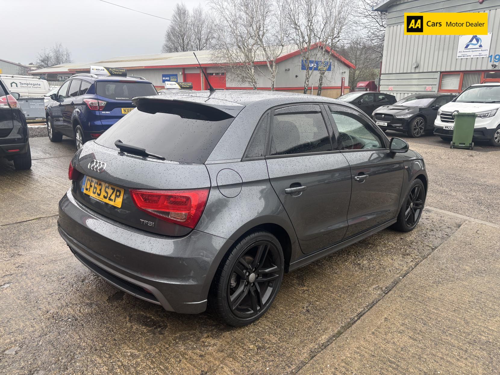 Audi A1 1.4 TFSI S line Sportback 5dr Petrol S Tronic Euro 5 (s/s) (122 ps)
