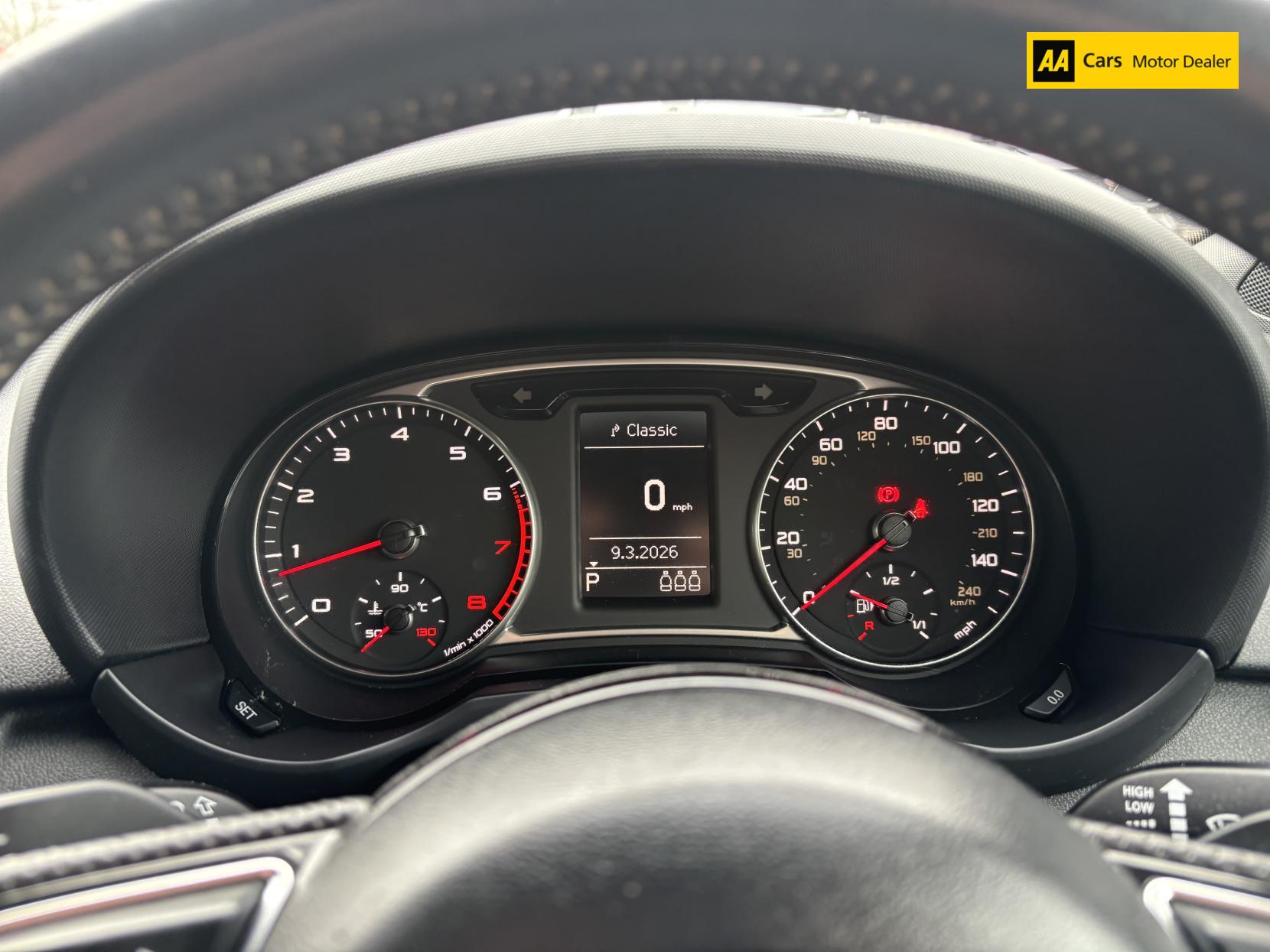 Audi A1 1.4 TFSI S line Sportback 5dr Petrol S Tronic Euro 5 (s/s) (122 ps)