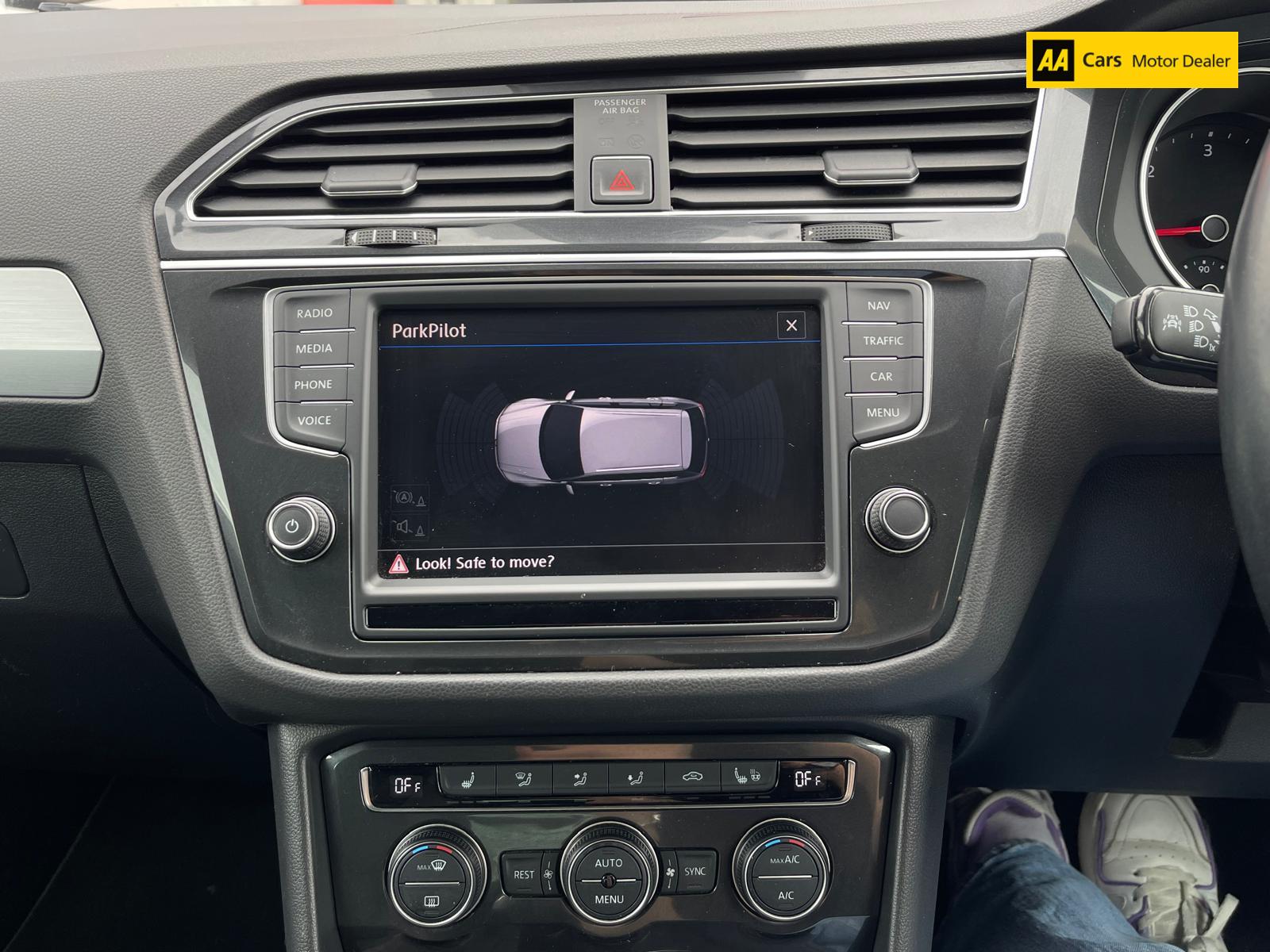 Volkswagen Tiguan 2.0 TDI BlueMotion Tech SE Navigation SUV 5dr Diesel Manual 4Motion Euro 6 (s/s) (150 ps)