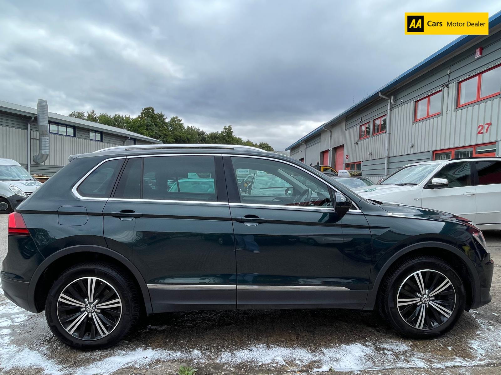 Volkswagen Tiguan 2.0 TDI BlueMotion Tech SE Navigation SUV 5dr Diesel Manual 4Motion Euro 6 (s/s) (150 ps)