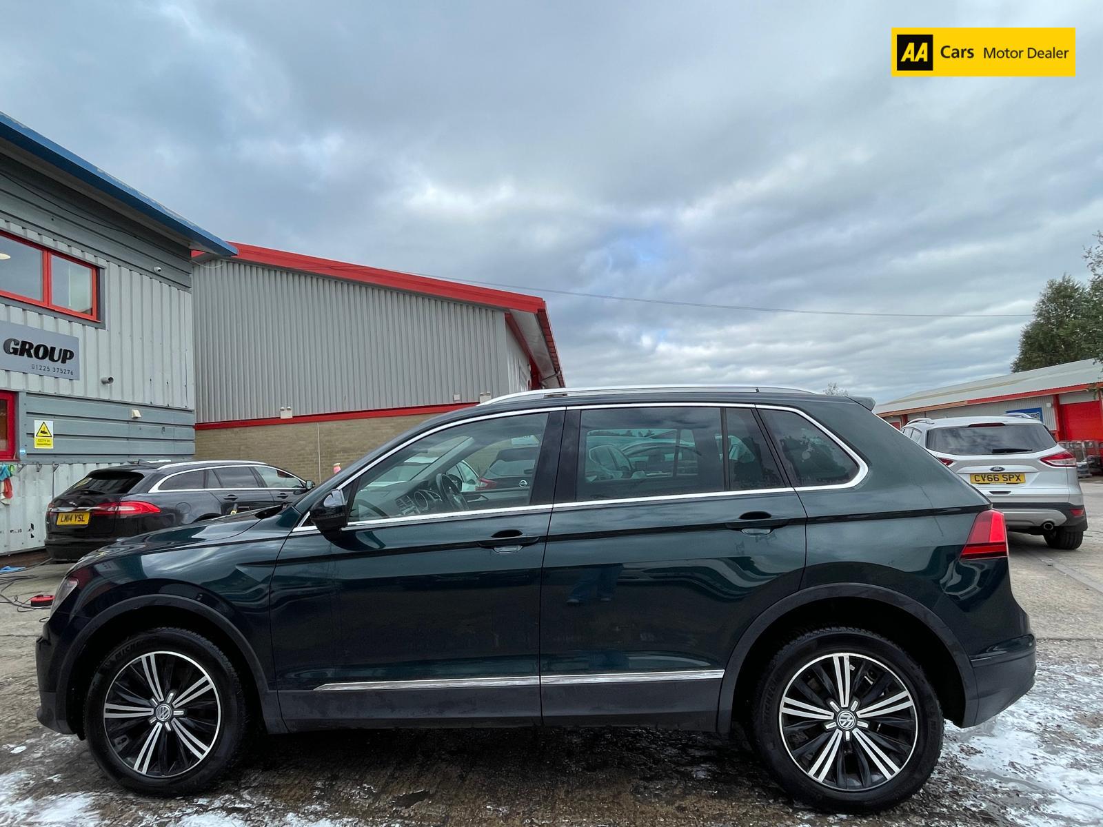 Volkswagen Tiguan 2.0 TDI BlueMotion Tech SE Navigation SUV 5dr Diesel Manual 4Motion Euro 6 (s/s) (150 ps)