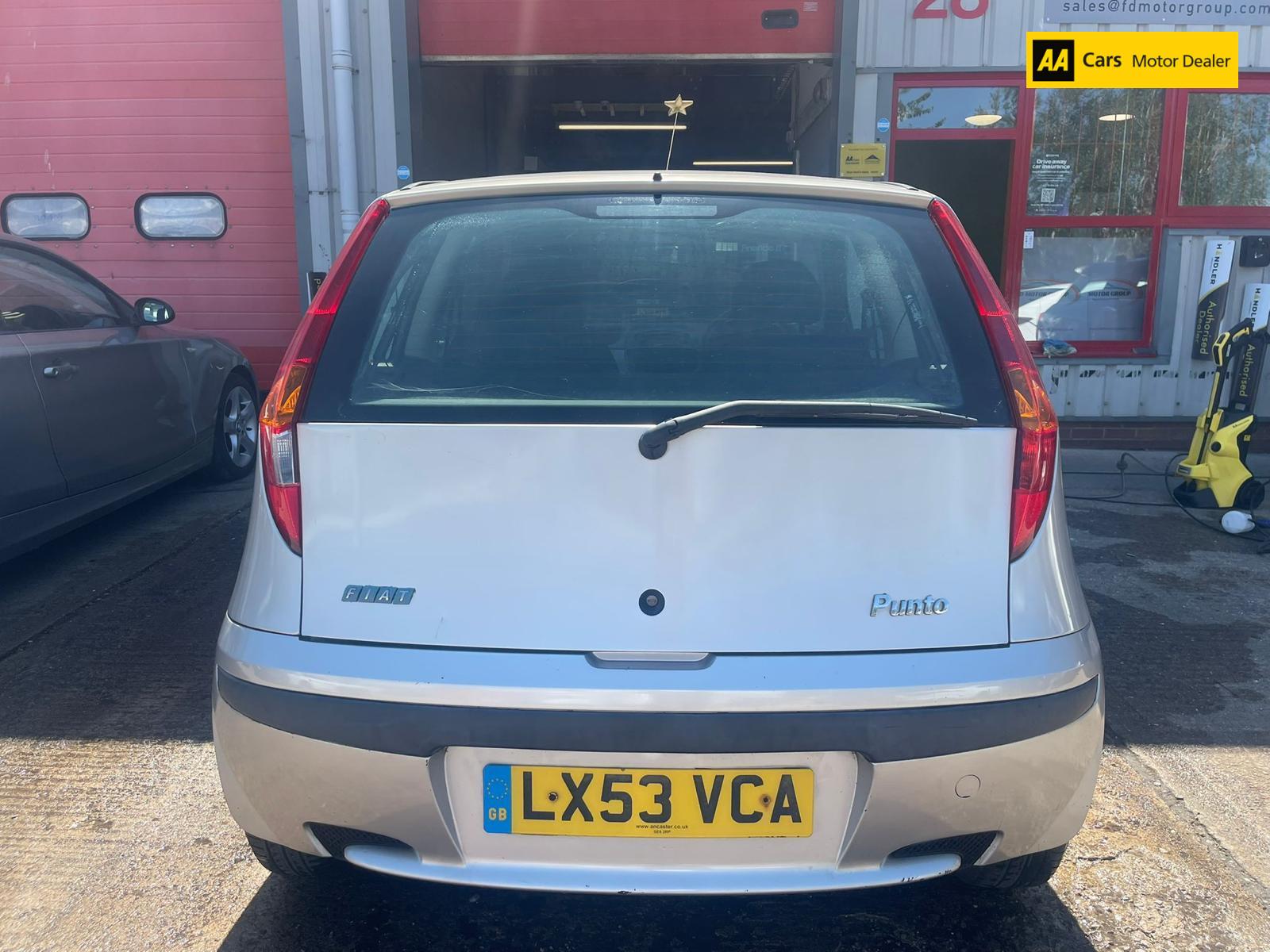 Fiat Punto 1.2 Dynamic Hatchback 3dr Petrol Manual (136 g/km, 59 bhp)