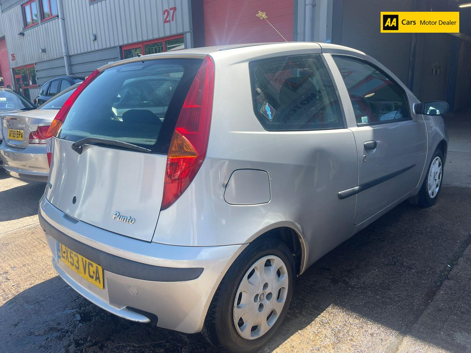 Fiat Punto 1.2 Dynamic Hatchback 3dr Petrol Manual (136 g/km, 59 bhp)