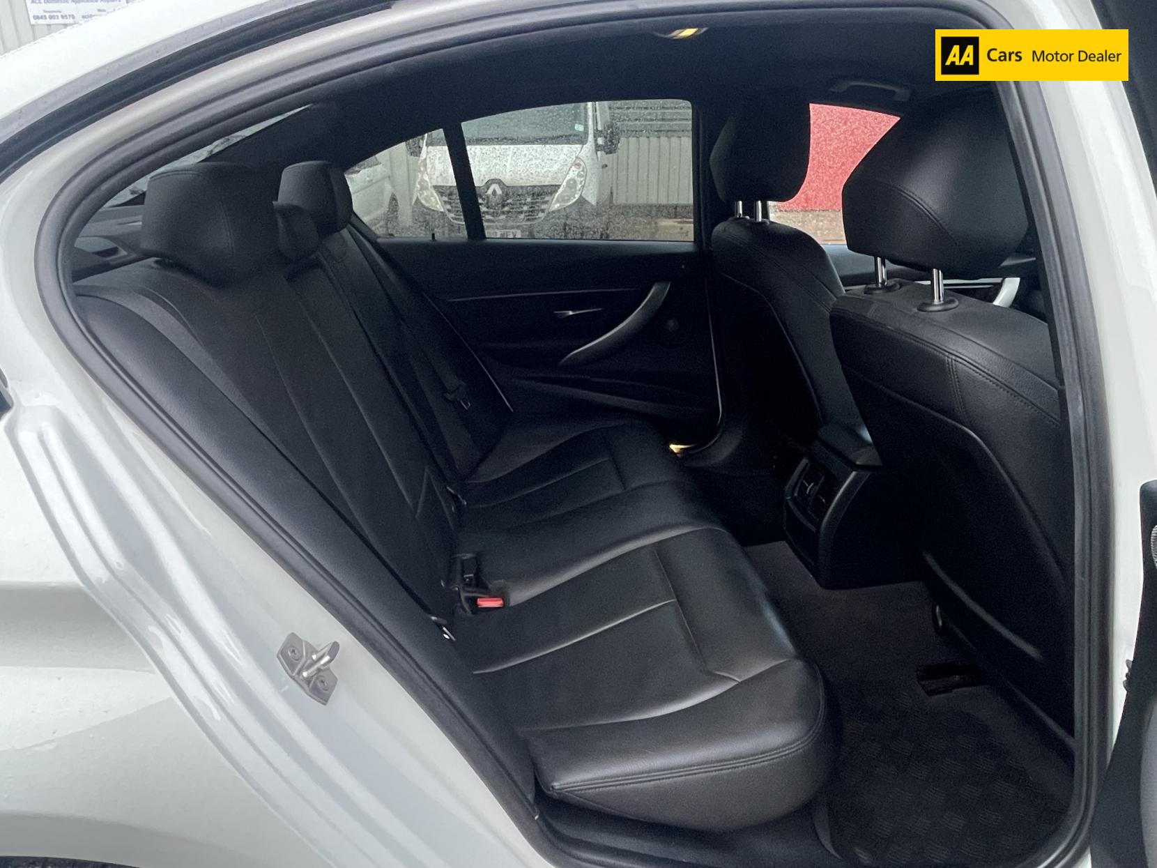 BMW 3 Series 2.0 320d BluePerformance M Sport Saloon 4dr Diesel Auto Euro 6 (s/s) (184 ps)