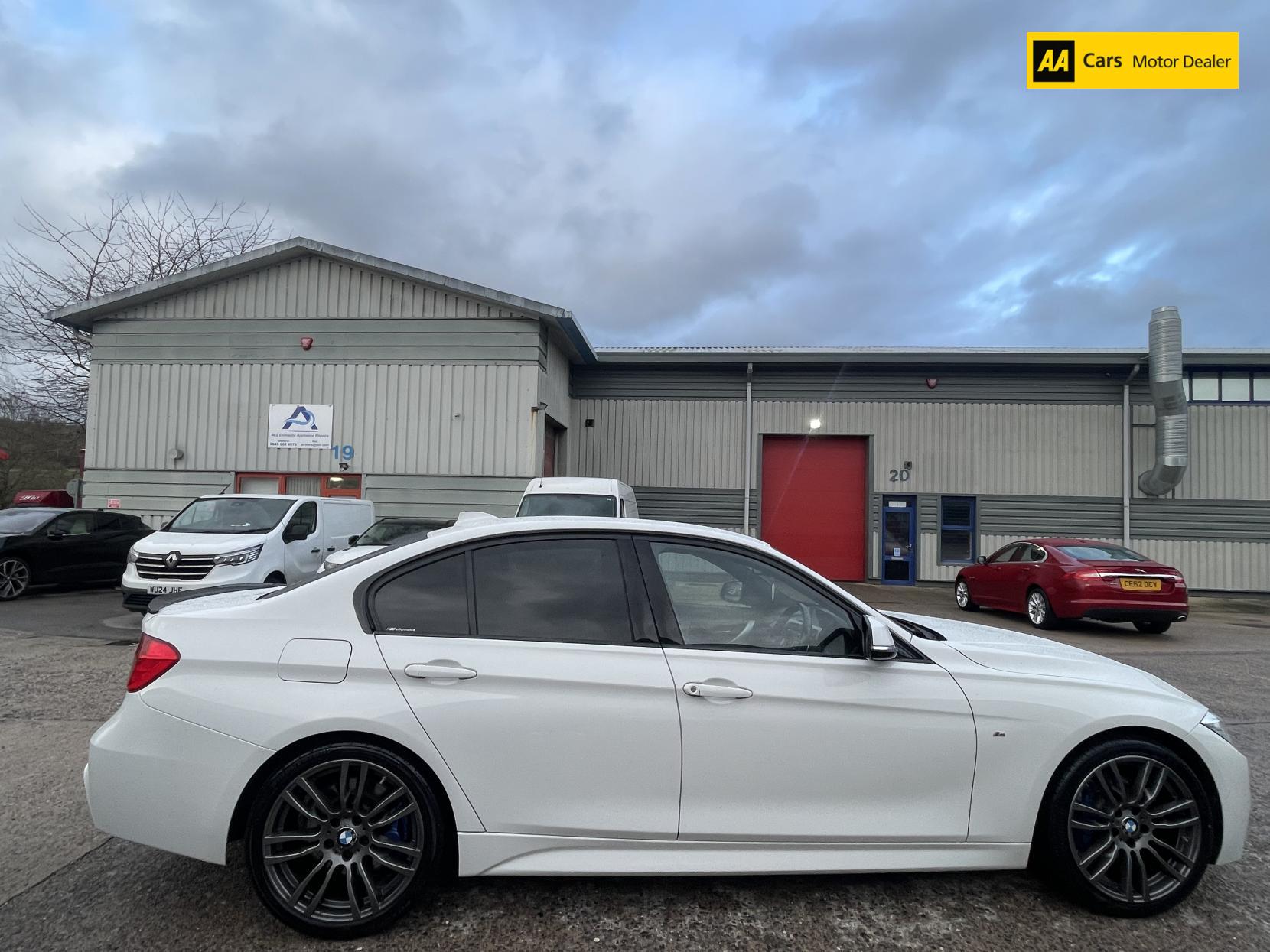 BMW 3 Series 2.0 320d BluePerformance M Sport Saloon 4dr Diesel Auto Euro 6 (s/s) (184 ps)