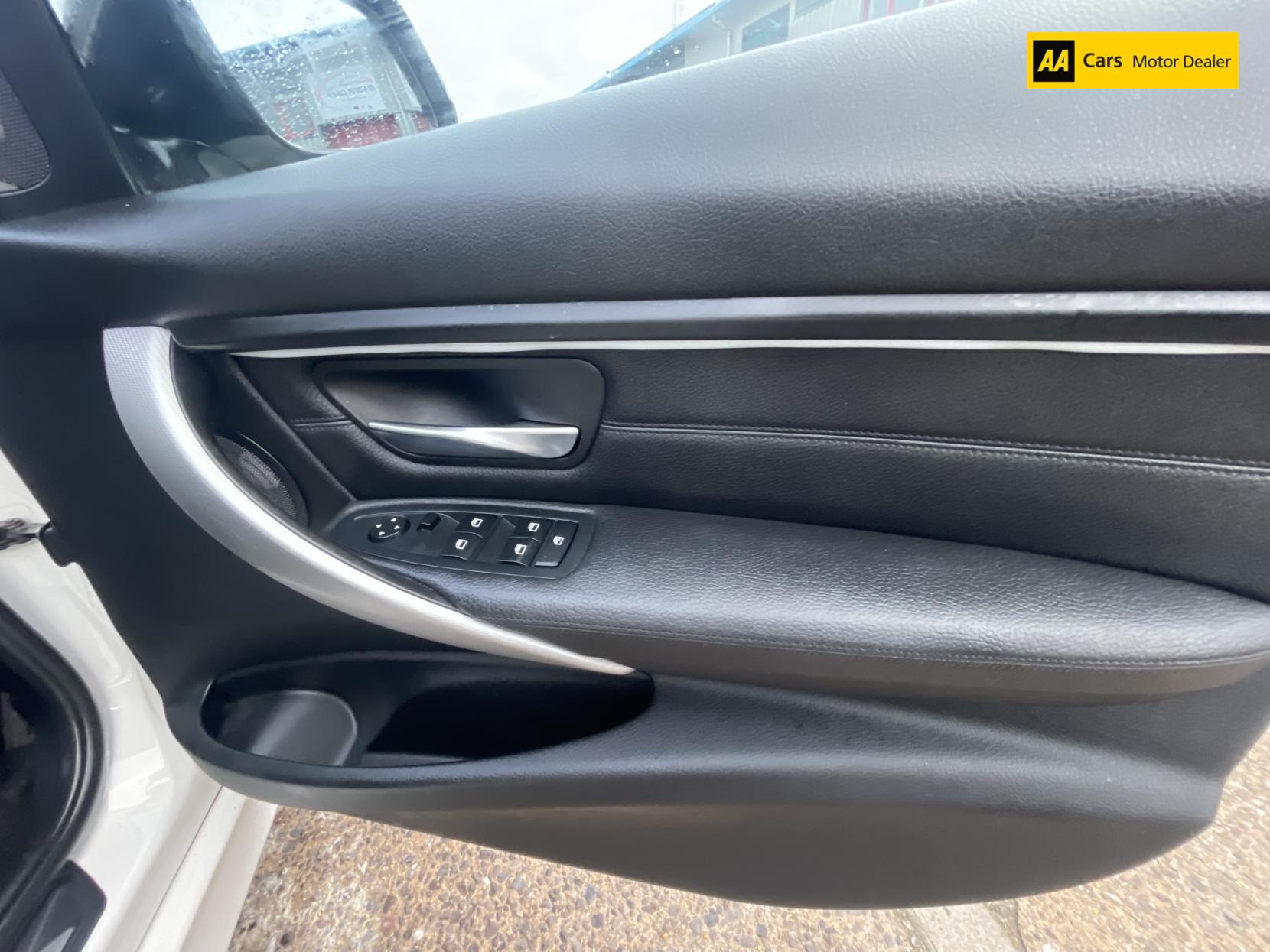 BMW 3 Series 2.0 320d BluePerformance M Sport Saloon 4dr Diesel Auto Euro 6 (s/s) (184 ps)