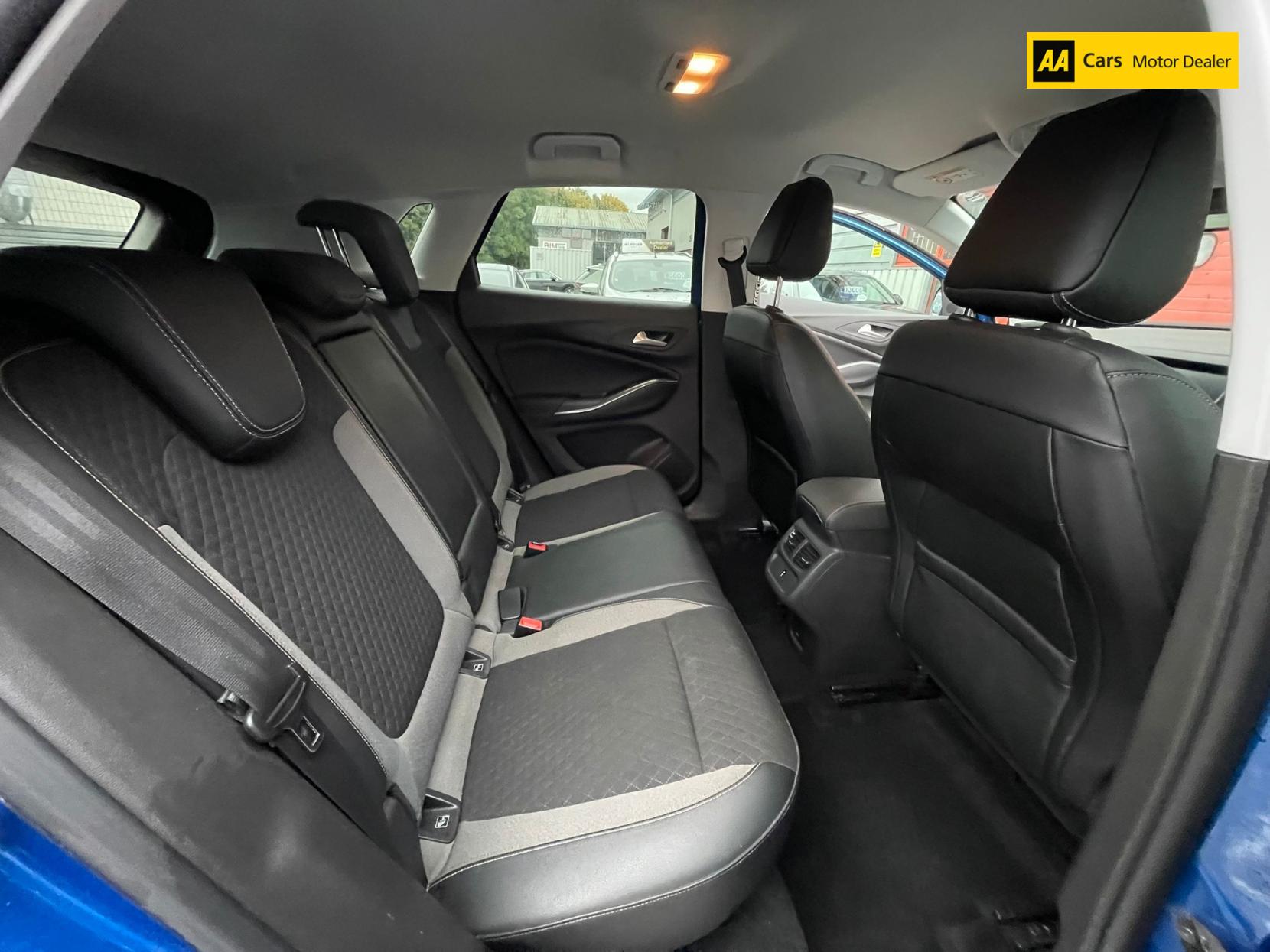 Vauxhall Grandland X 1.2 Turbo Sport Nav SUV 5dr Petrol Manual Euro 6 (s/s) (130 ps)