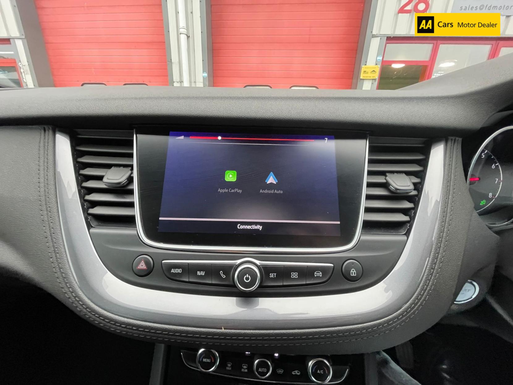 Vauxhall Grandland X 1.2 Turbo Sport Nav SUV 5dr Petrol Manual Euro 6 (s/s) (130 ps)