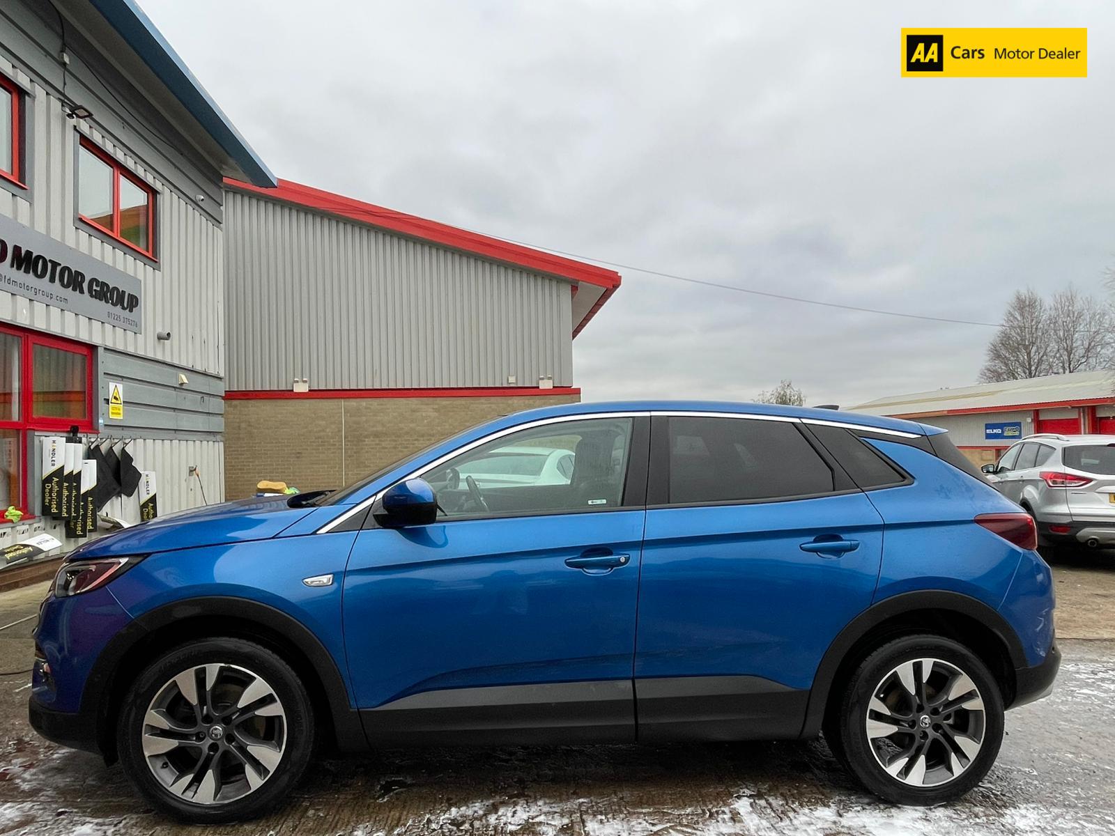 Vauxhall Grandland X 1.2 Turbo Sport Nav SUV 5dr Petrol Manual Euro 6 (s/s) (130 ps)
