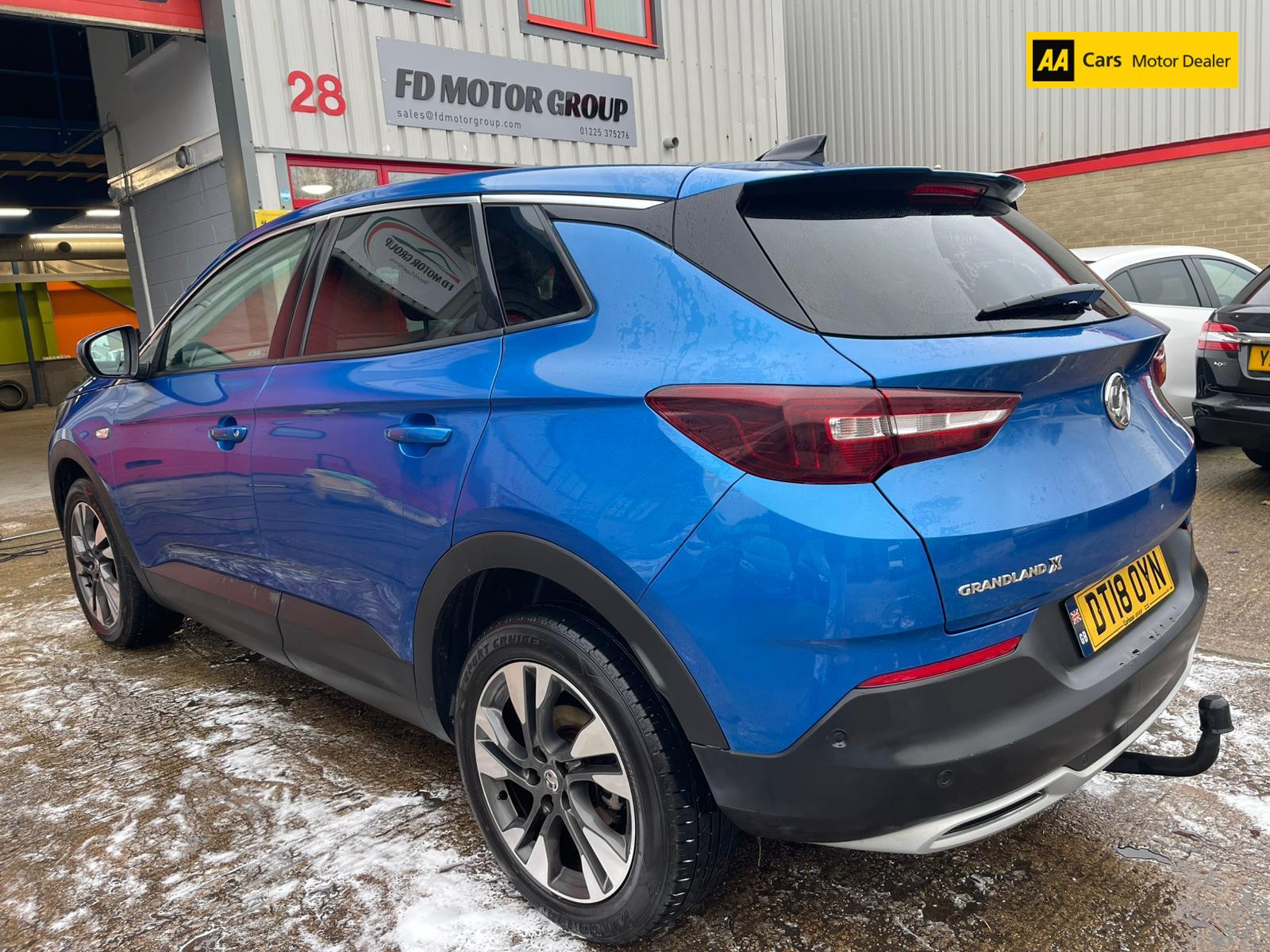 Vauxhall Grandland X 1.2 Turbo Sport Nav SUV 5dr Petrol Manual Euro 6 (s/s) (130 ps)