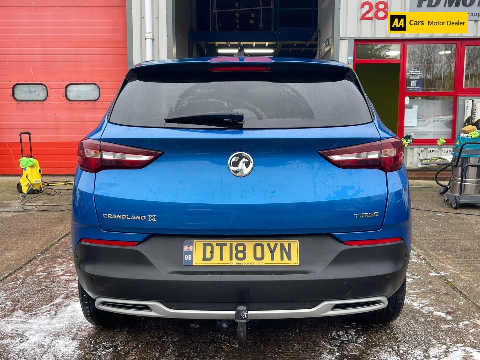 Vauxhall Grandland X 1.2 Turbo Sport Nav SUV 5dr Petrol Manual Euro 6 (s/s) (130 ps)