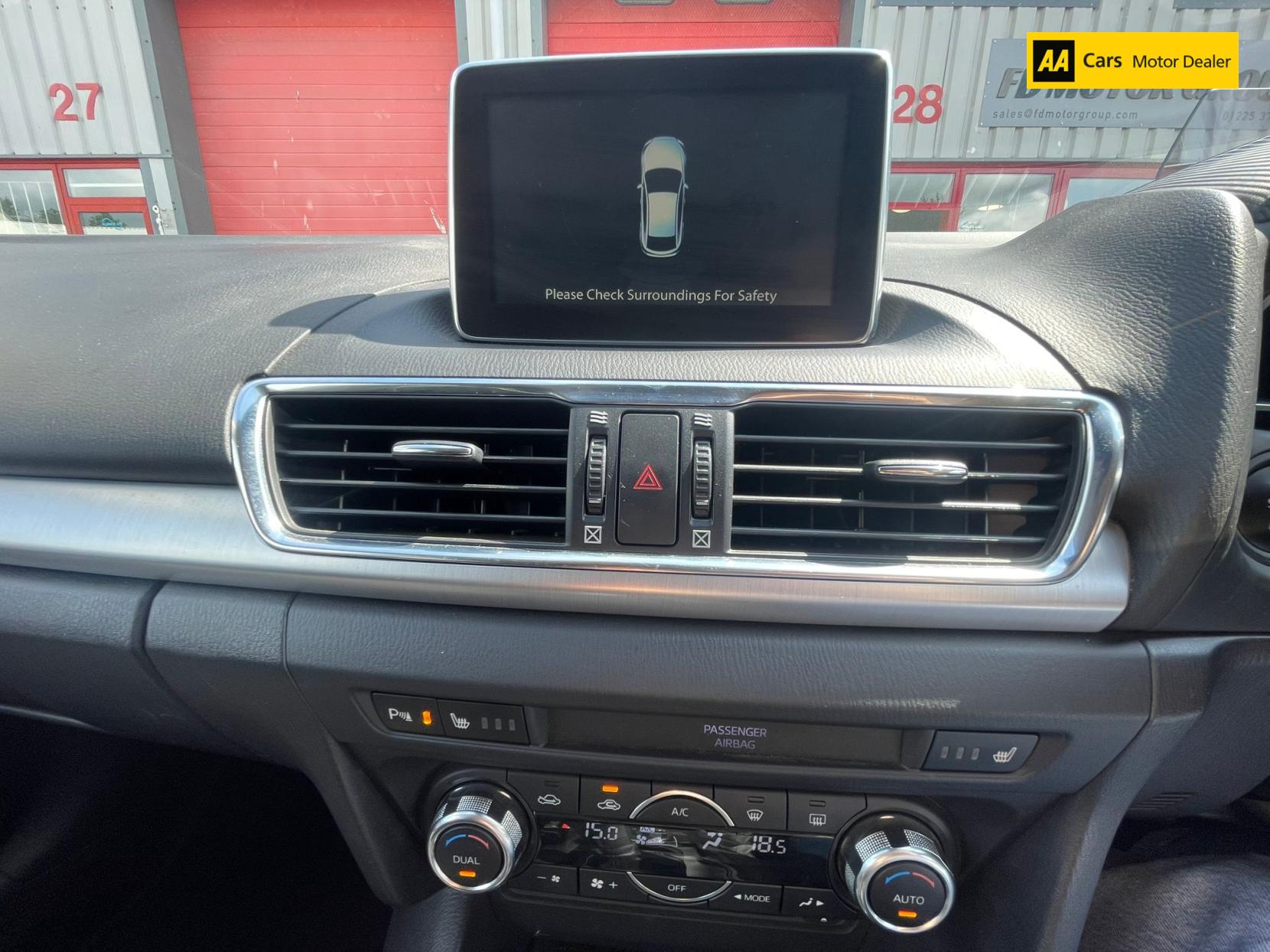 Mazda Mazda3 2.0 SKYACTIV-G Sport Nav Hatchback 5dr Petrol Manual Euro 5 (s/s) (120 ps)