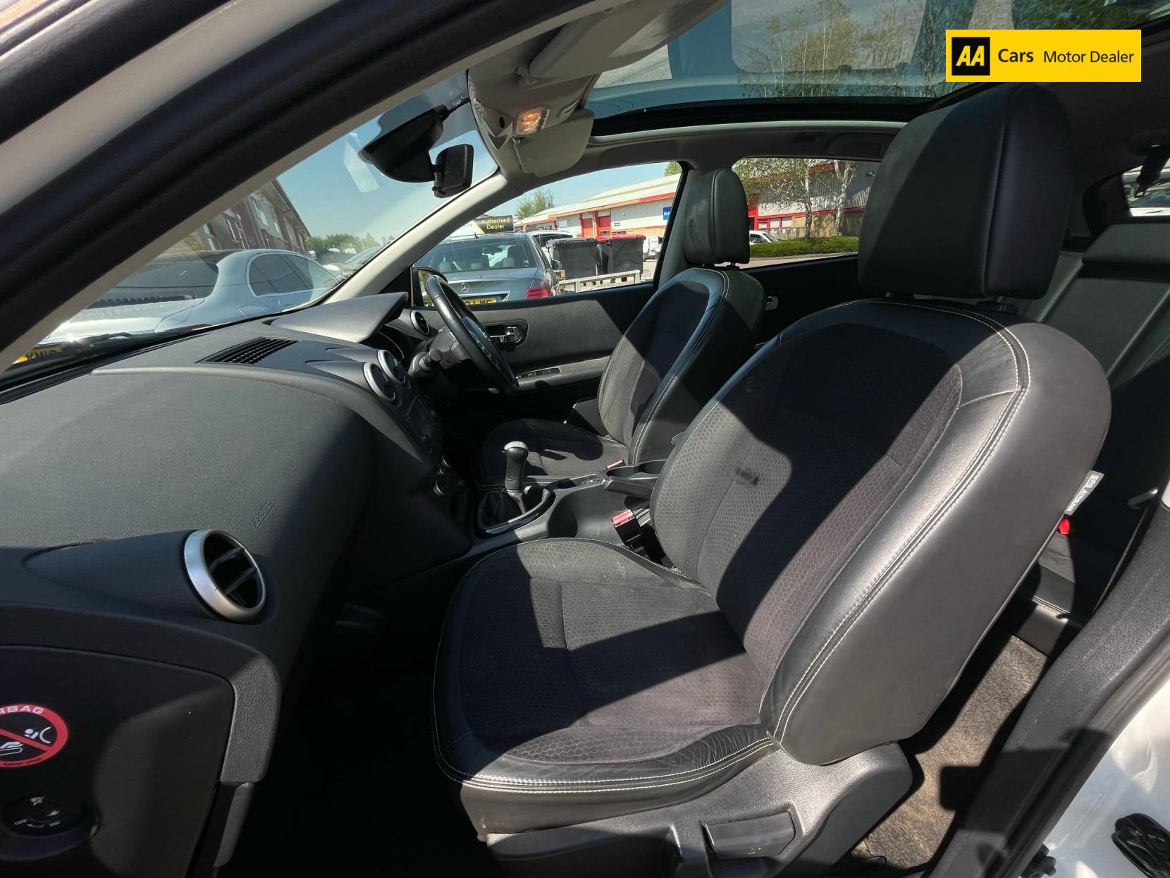 Nissan Qashqai 1.6 360 SUV 5dr Petrol Manual 2WD Euro 5 (117 ps)