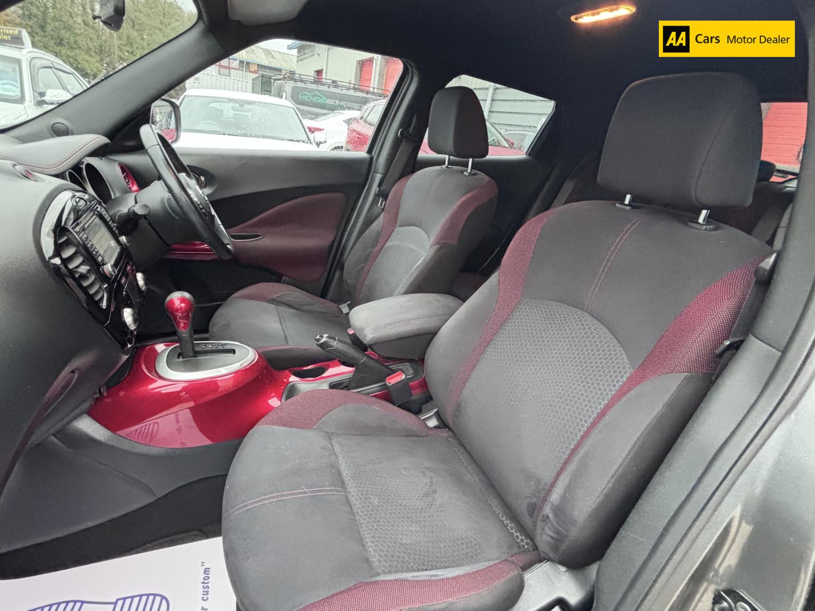 Nissan Juke 1.6 Acenta Premium SUV 5dr Petrol XTRON Euro 5 (117 ps)