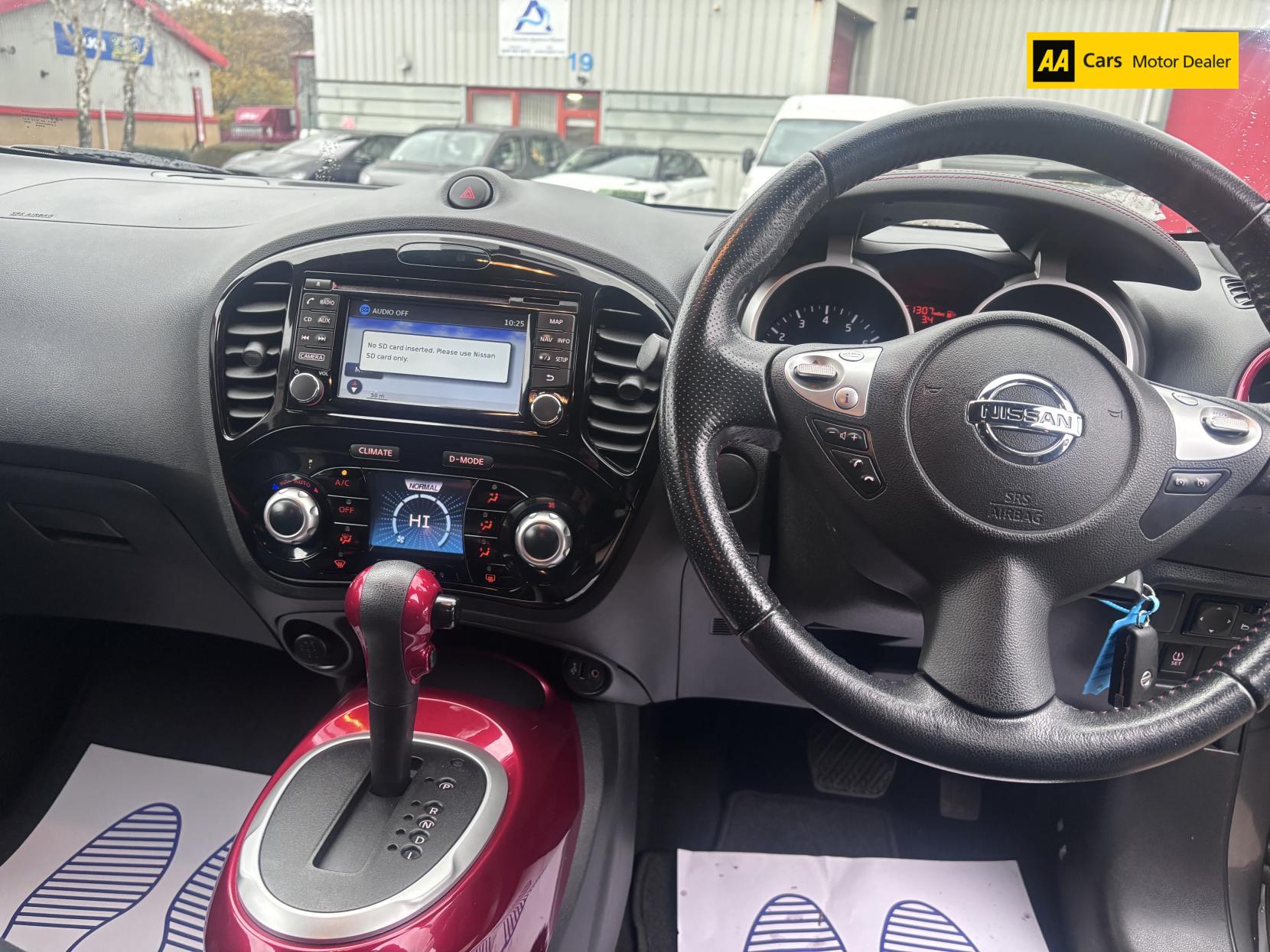 Nissan Juke 1.6 Acenta Premium SUV 5dr Petrol XTRON Euro 5 (117 ps)