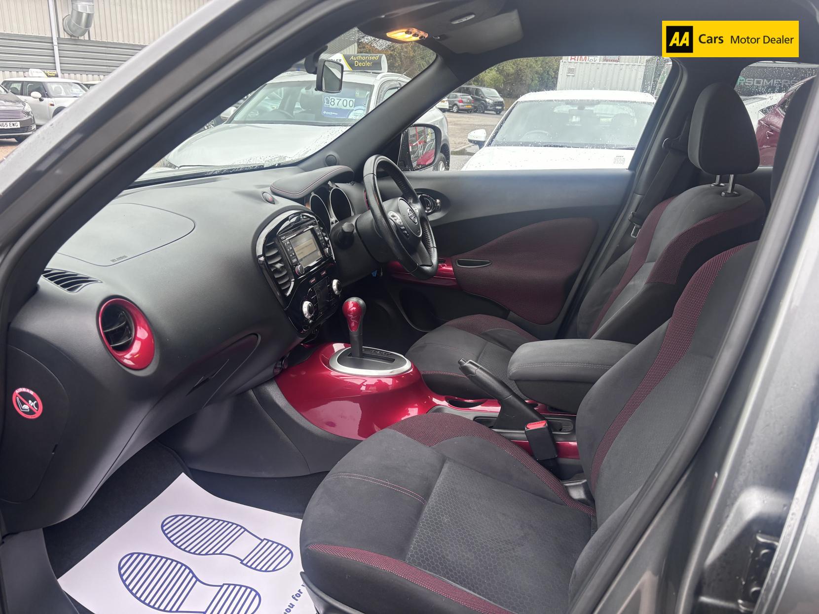 Nissan Juke 1.6 Acenta Premium SUV 5dr Petrol XTRON Euro 5 (117 ps)