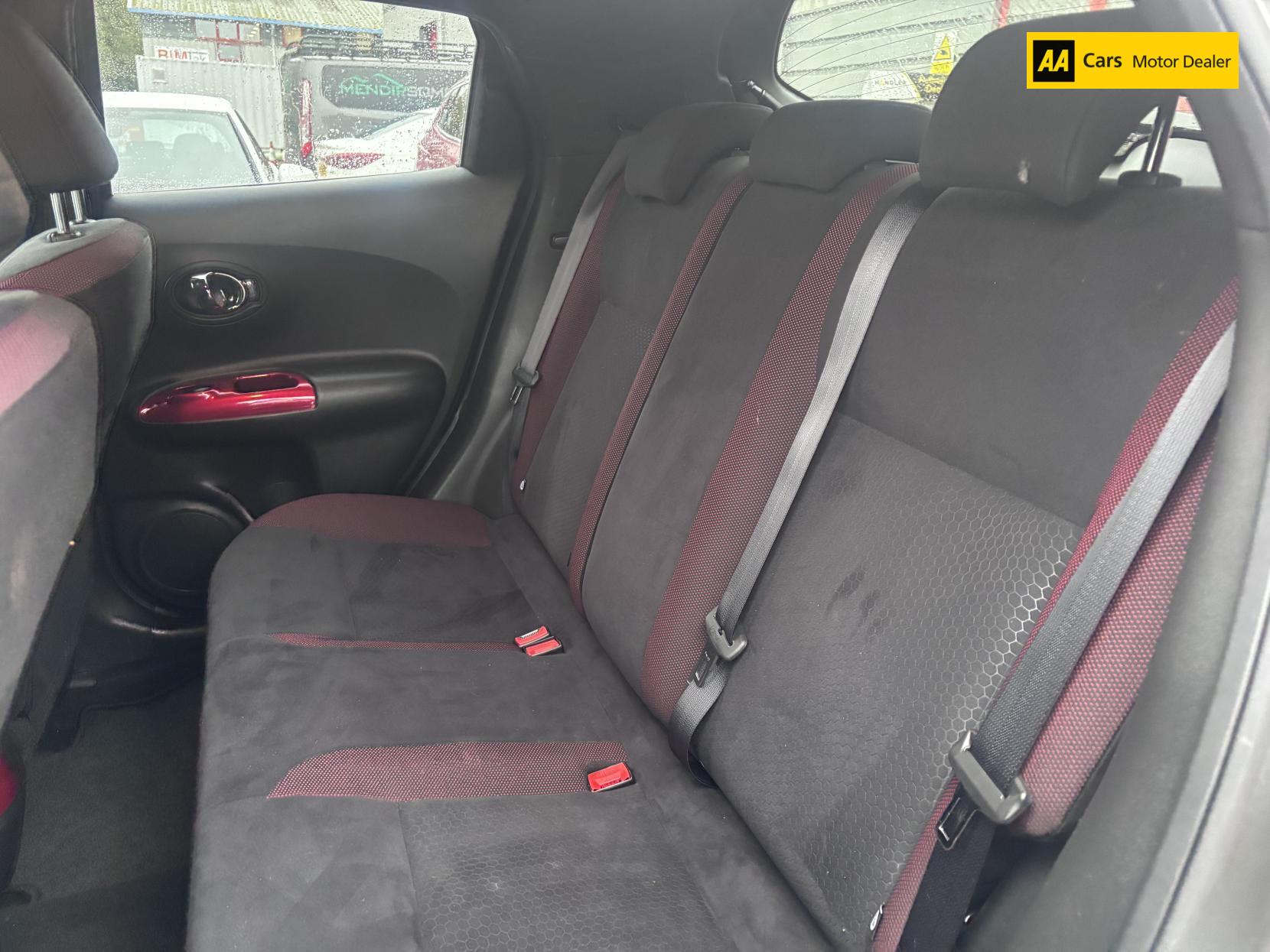 Nissan Juke 1.6 Acenta Premium SUV 5dr Petrol XTRON Euro 5 (117 ps)