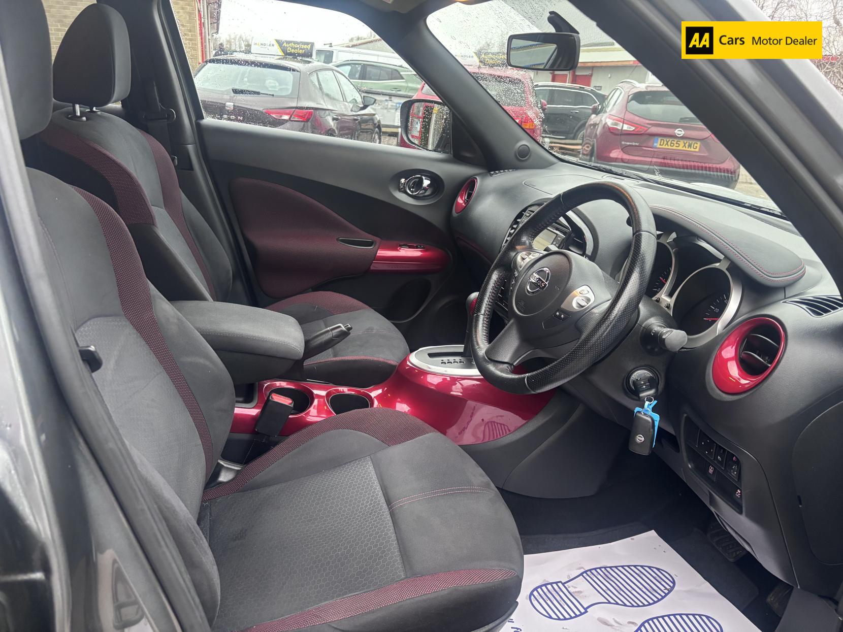 Nissan Juke 1.6 Acenta Premium SUV 5dr Petrol XTRON Euro 5 (117 ps)