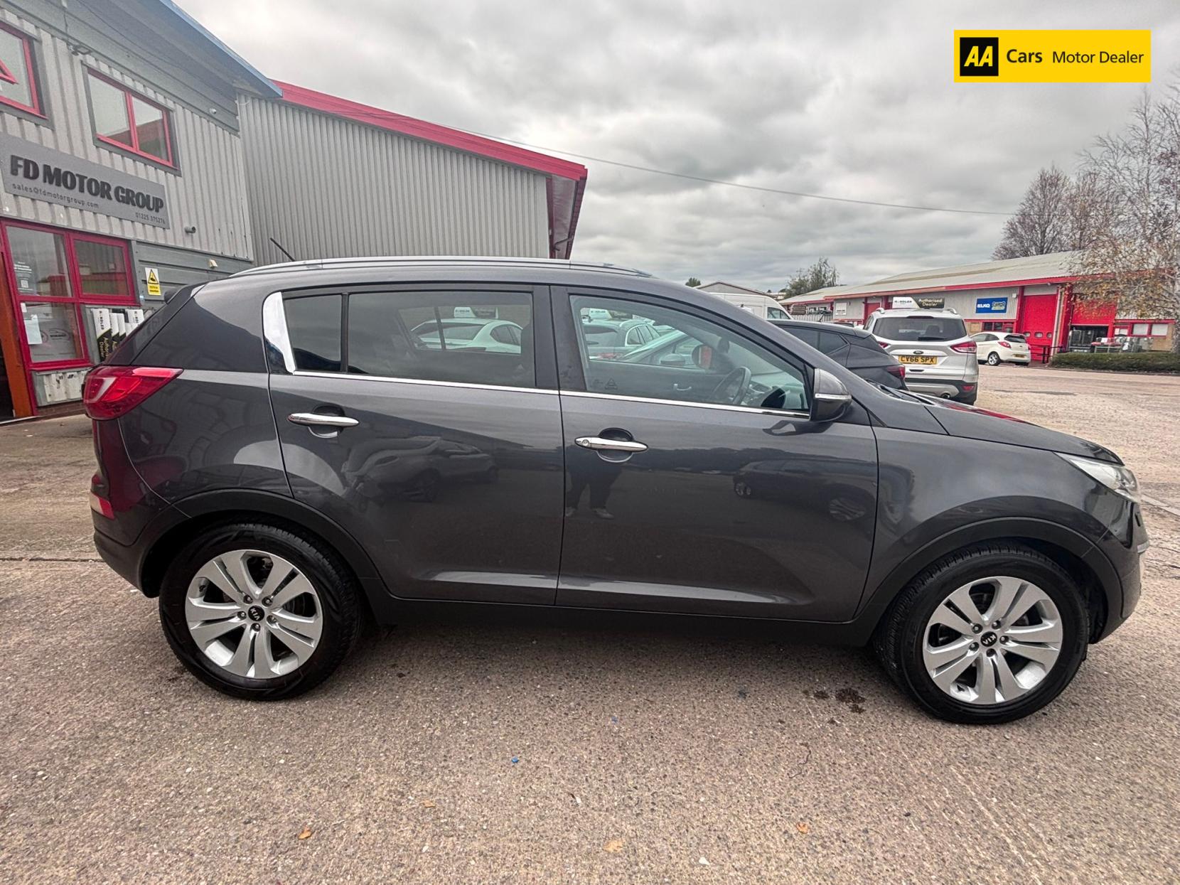 Kia Sportage 1.7 CRDi EcoDynamics 3 SUV 5dr Diesel Manual 2WD Euro 5 (s/s) (114 bhp)