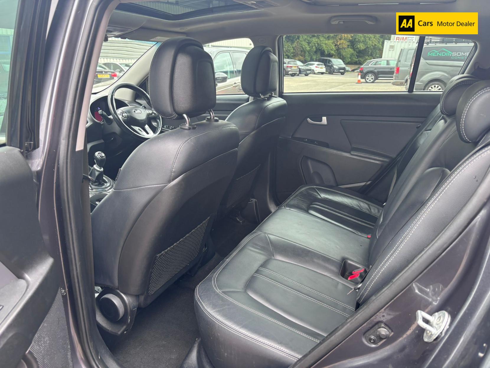 Kia Sportage 1.7 CRDi EcoDynamics 3 SUV 5dr Diesel Manual 2WD Euro 5 (s/s) (114 bhp)