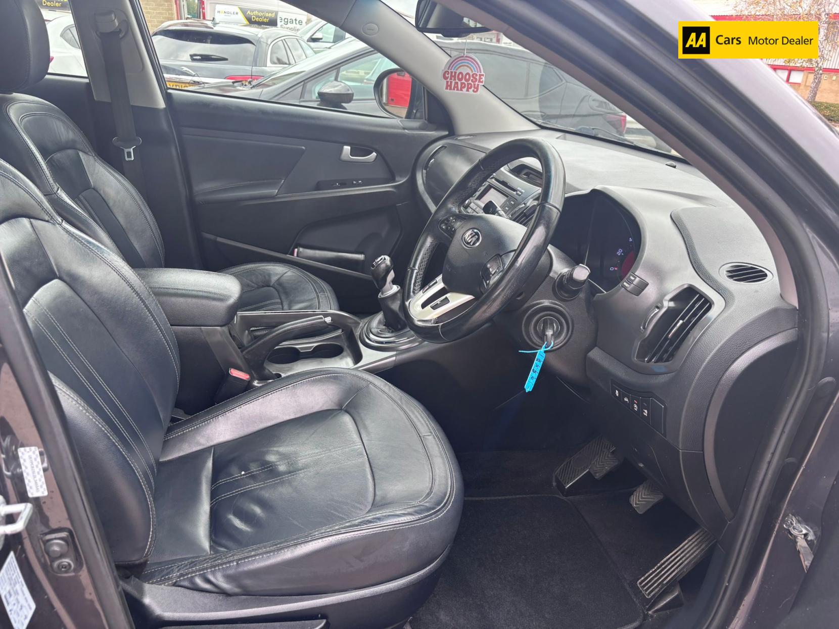 Kia Sportage 1.7 CRDi EcoDynamics 3 SUV 5dr Diesel Manual 2WD Euro 5 (s/s) (114 bhp)