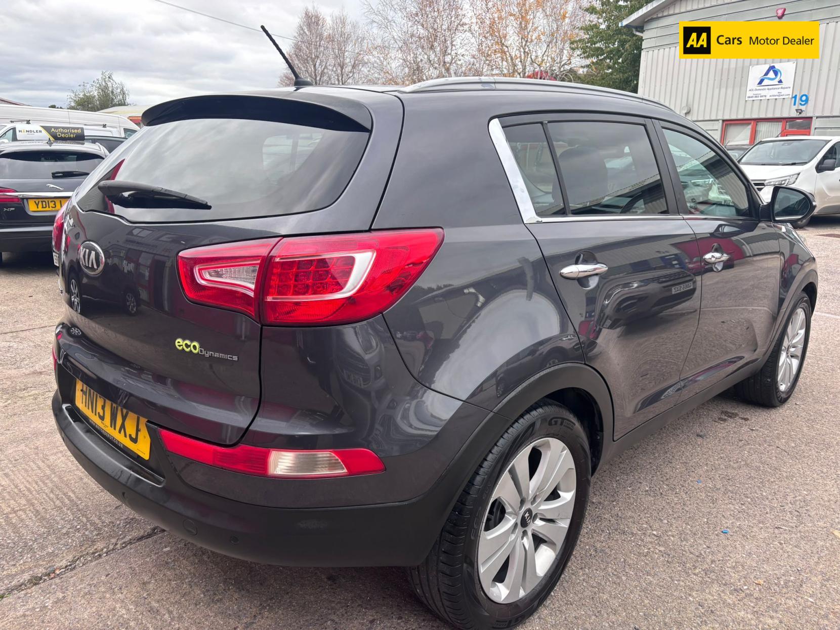 Kia Sportage 1.7 CRDi EcoDynamics 3 SUV 5dr Diesel Manual 2WD Euro 5 (s/s) (114 bhp)