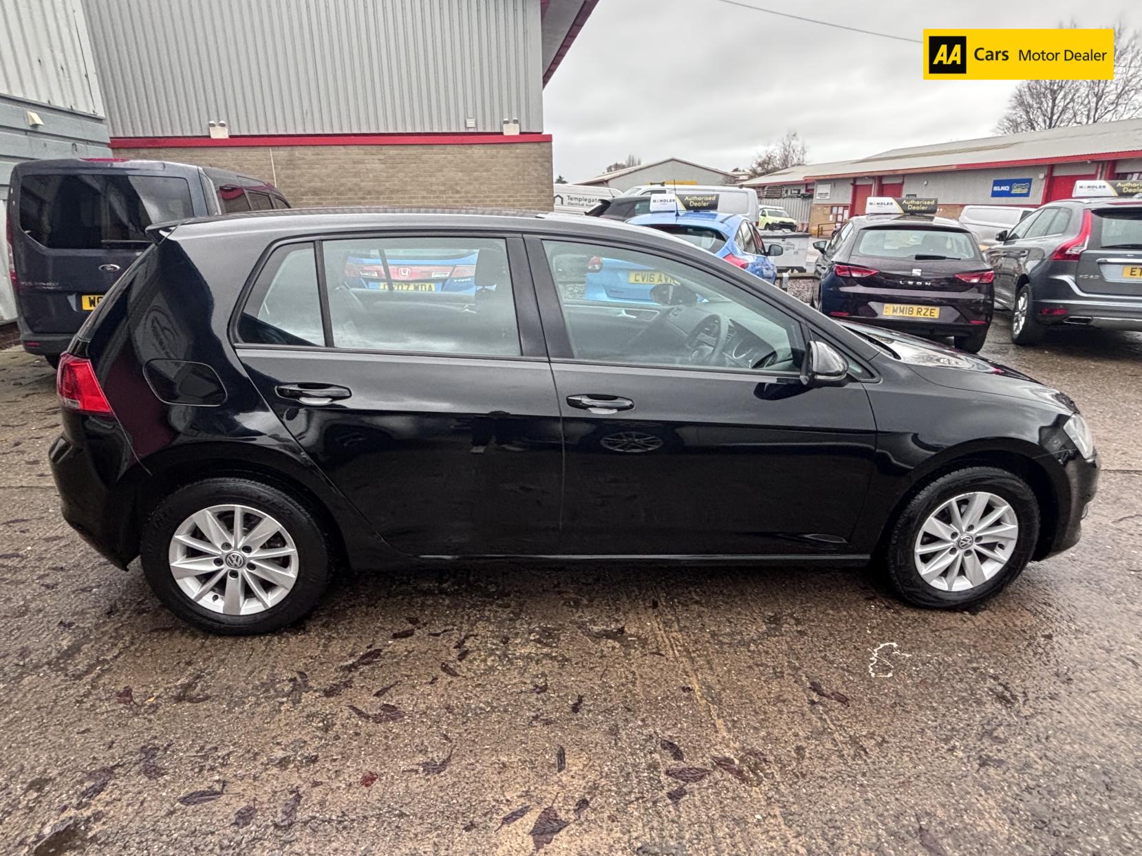 Volkswagen Golf 1.2 TSI BlueMotion Tech S Hatchback 5dr Petrol Manual Euro 5 (s/s) (85 ps)