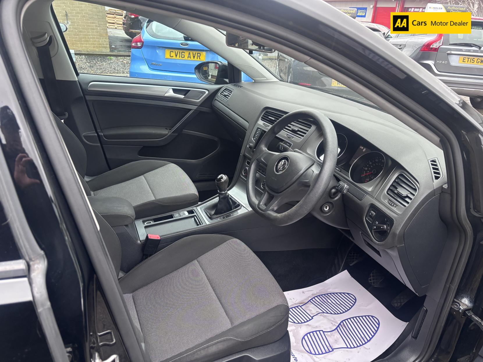 Volkswagen Golf 1.2 TSI BlueMotion Tech S Hatchback 5dr Petrol Manual Euro 5 (s/s) (85 ps)