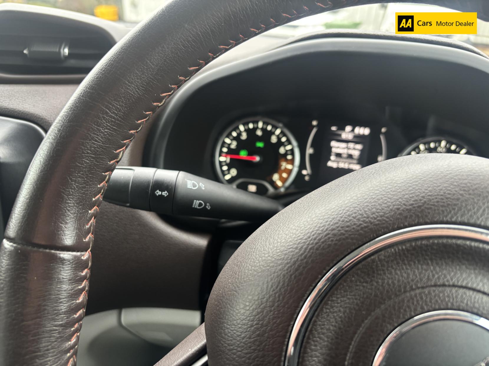 Jeep Renegade 1.4T MultiAirII Longitude SUV 5dr Petrol DDCT Euro 6 (s/s) (140 ps)