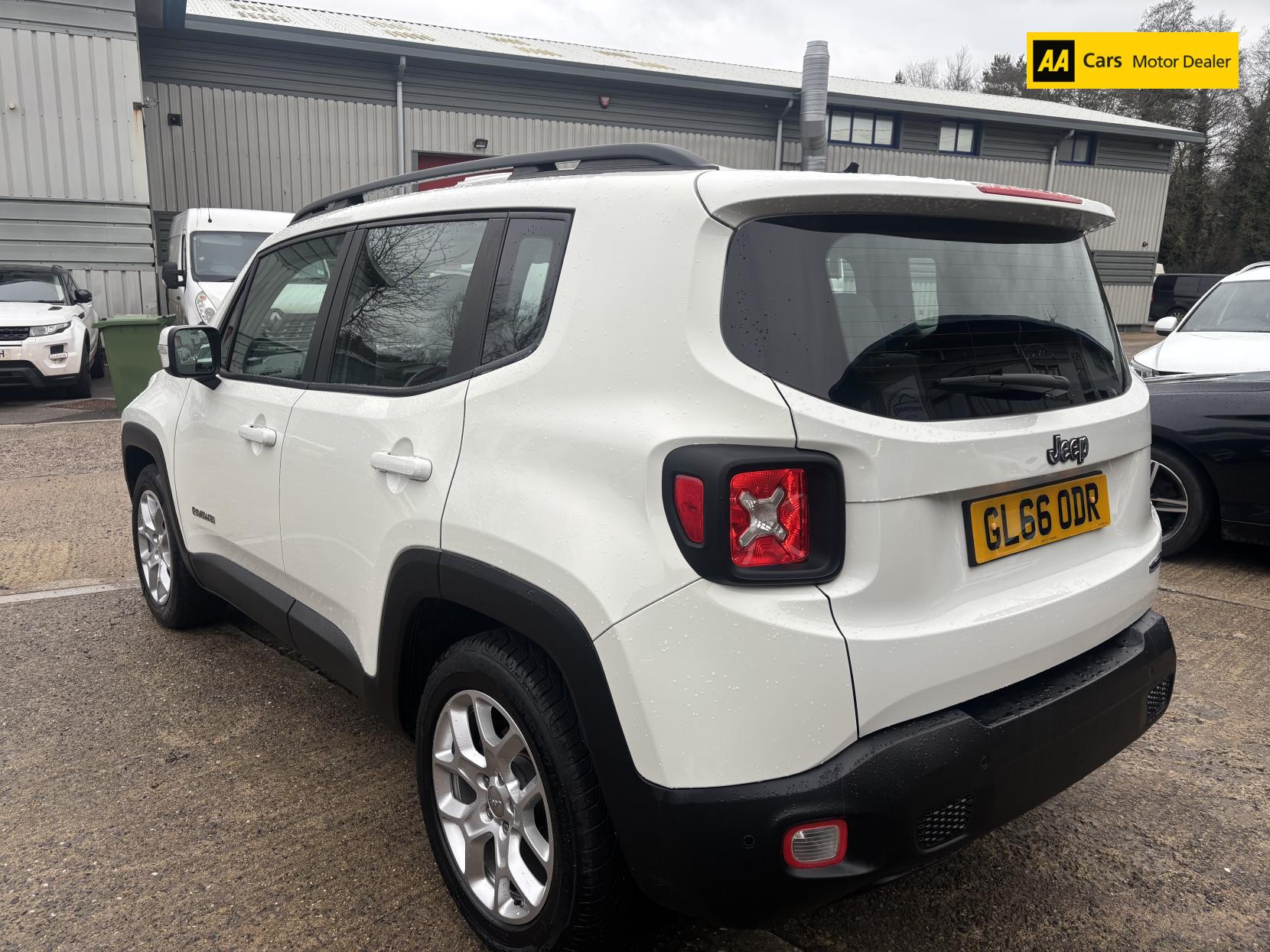 Jeep Renegade 1.4T MultiAirII Longitude SUV 5dr Petrol DDCT Euro 6 (s/s) (140 ps)