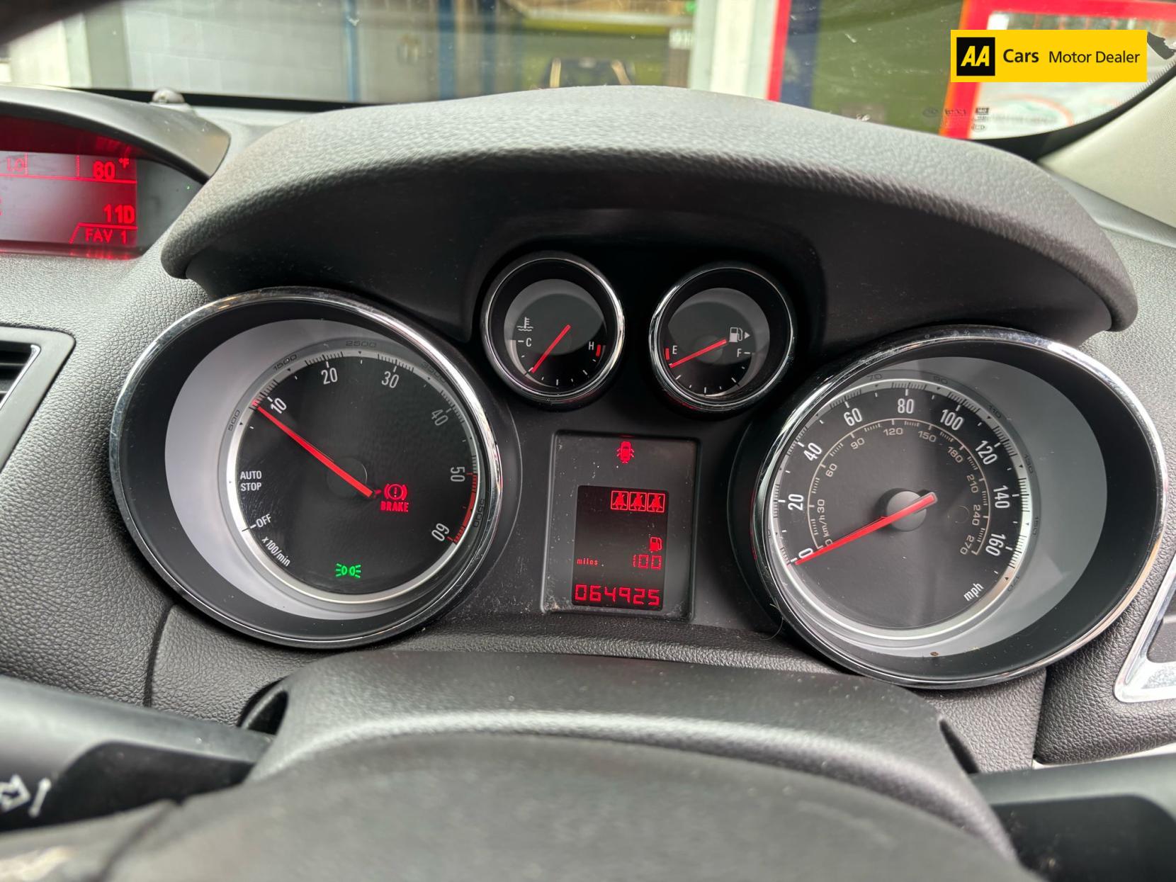 Vauxhall Mokka 1.7 CDTi Exclusiv SUV 5dr Diesel Manual 2WD Euro 5 (s/s) (130 ps)