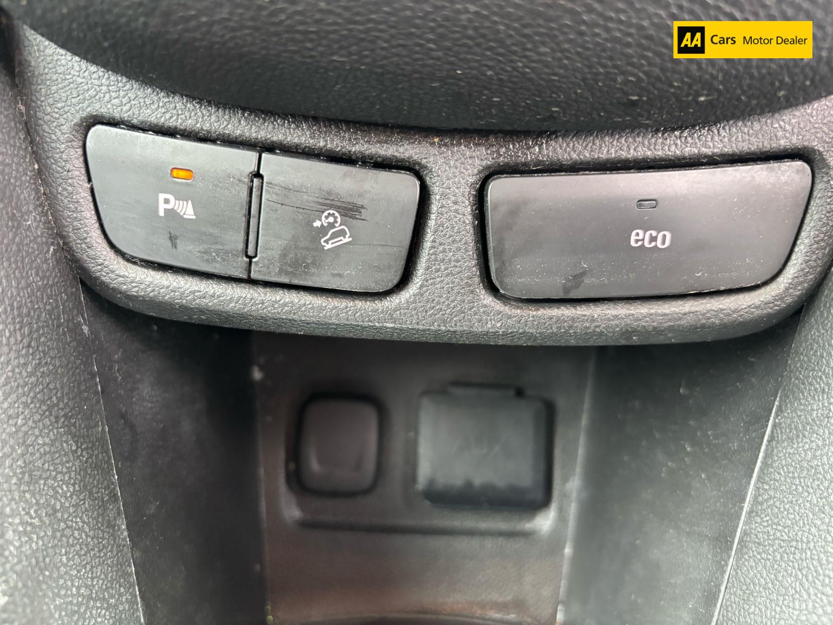 Vauxhall Mokka 1.7 CDTi Exclusiv SUV 5dr Diesel Manual 2WD Euro 5 (s/s) (130 ps)