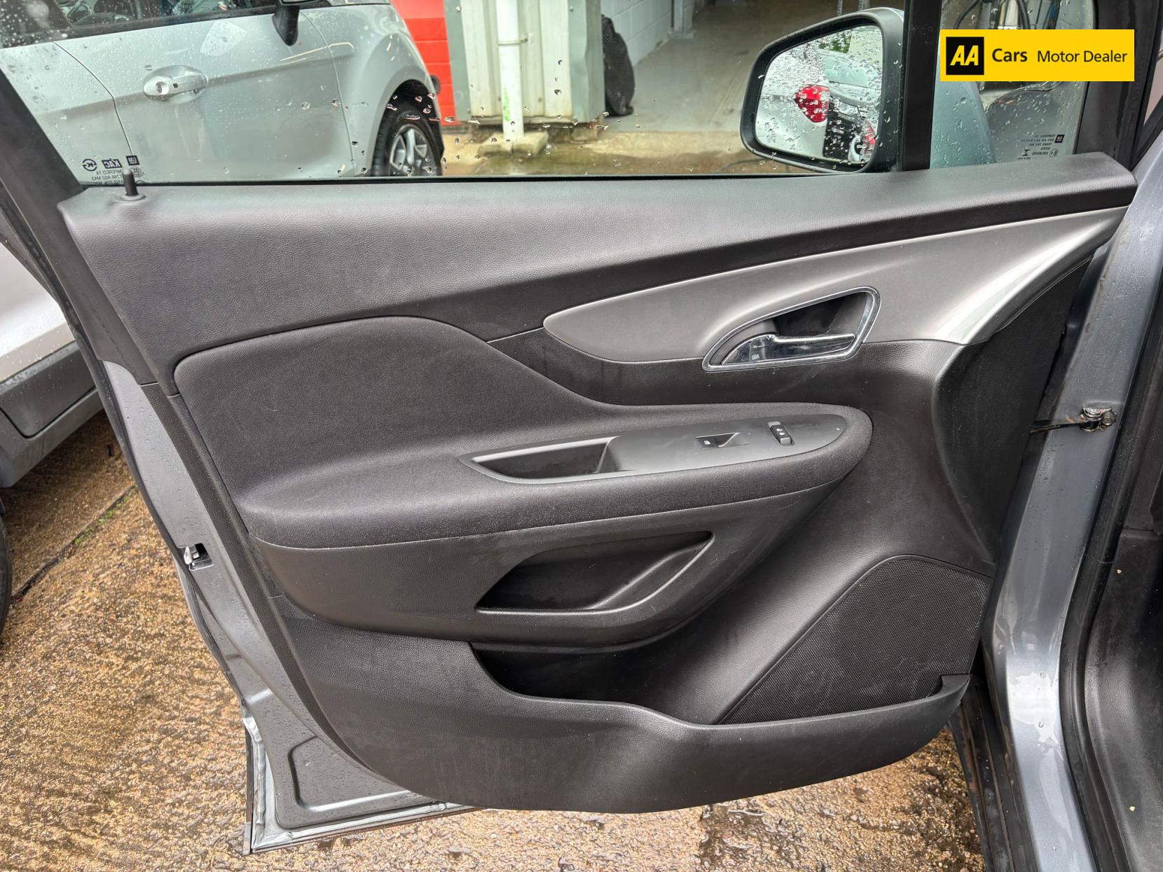 Vauxhall Mokka 1.7 CDTi Exclusiv SUV 5dr Diesel Manual 2WD Euro 5 (s/s) (130 ps)