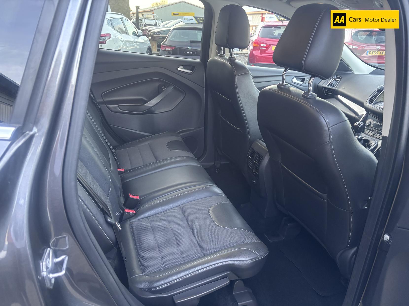 Ford Kuga 2.0 TDCi Titanium SUV 5dr Diesel Manual 2WD Euro 6 (s/s) (150 ps)