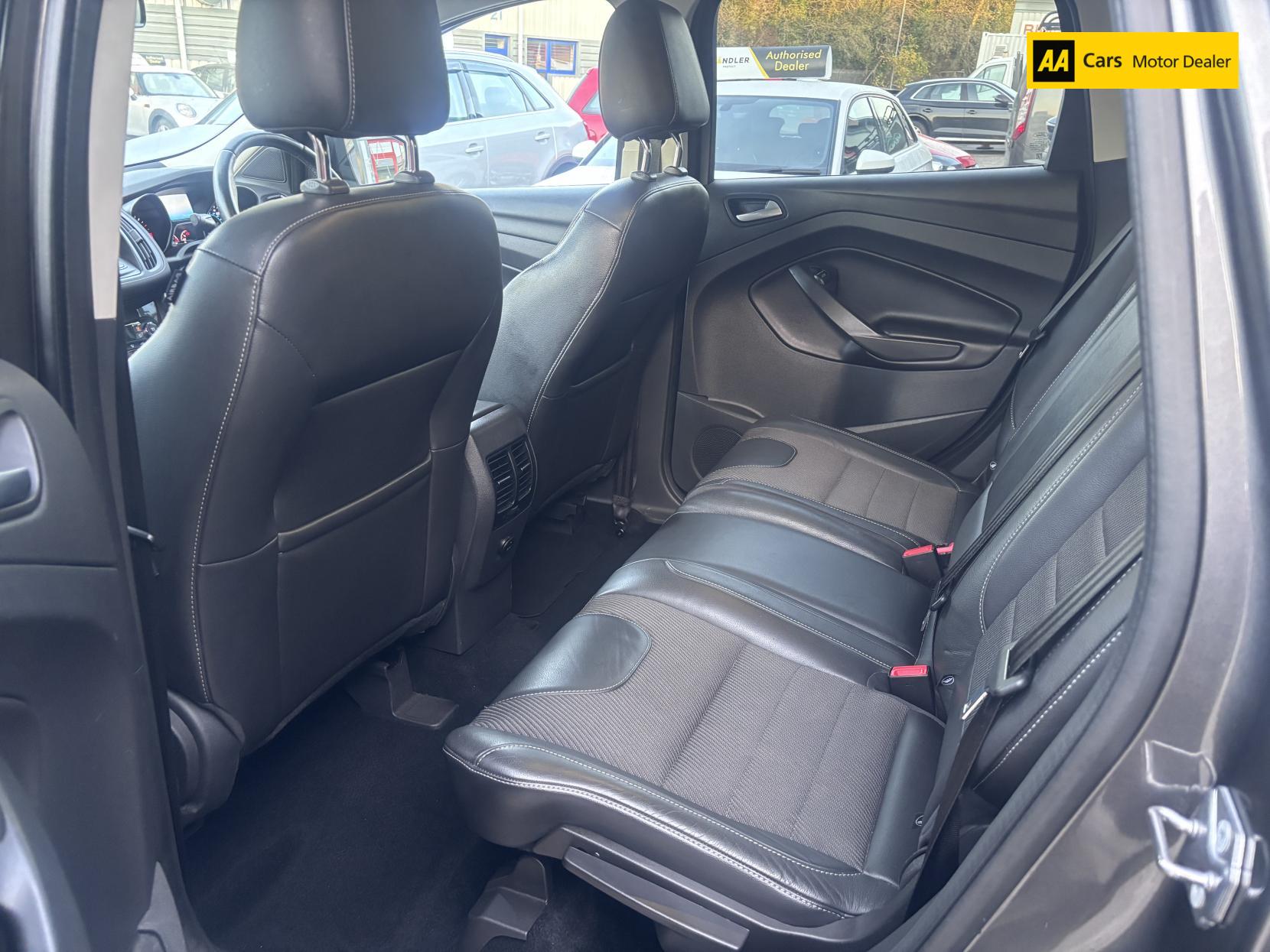 Ford Kuga 2.0 TDCi Titanium SUV 5dr Diesel Manual 2WD Euro 6 (s/s) (150 ps)