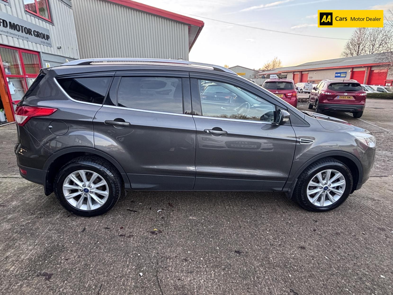 Ford Kuga 2.0 TDCi Titanium SUV 5dr Diesel Manual 2WD Euro 6 (s/s) (150 ps)