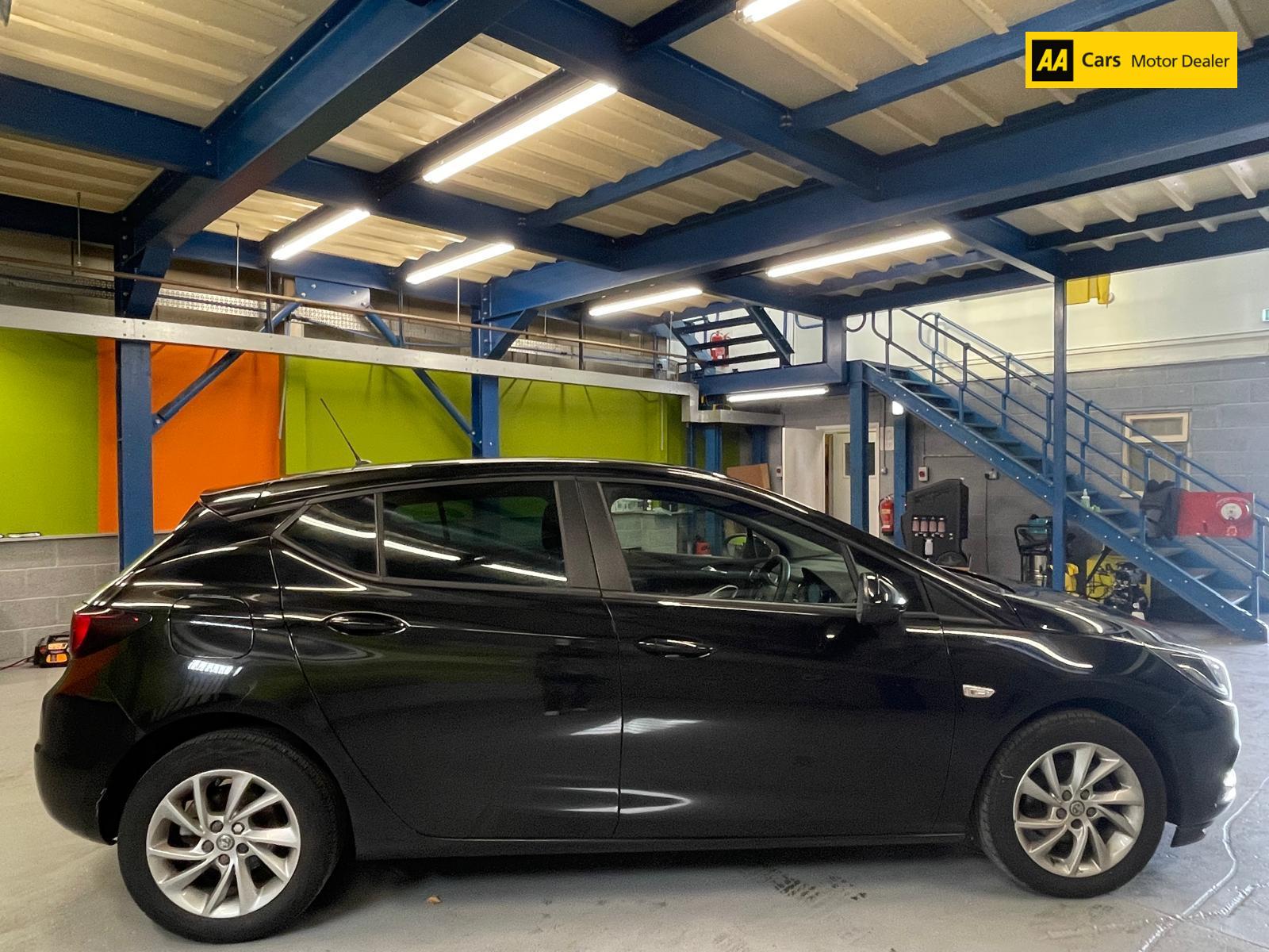 Vauxhall Astra 1.6 CDTi ecoTEC BlueInjection Design Hatchback 5dr Diesel Manual Euro 6 (s/s) (110 ps)